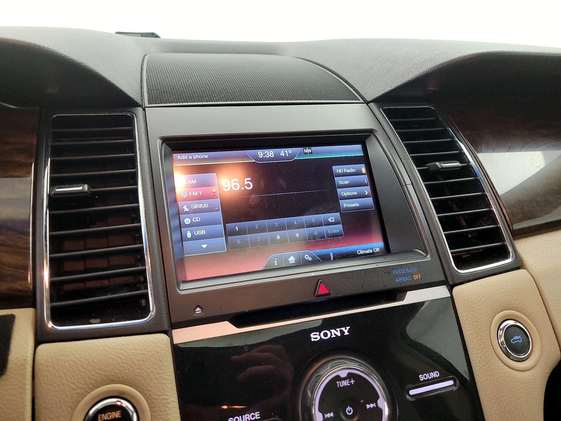 Thumbnail: 2015 Ford Taurus - 16