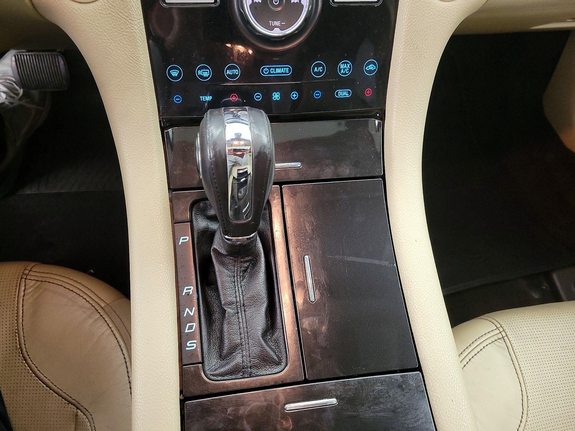 Thumbnail: 2015 Ford Taurus - 18