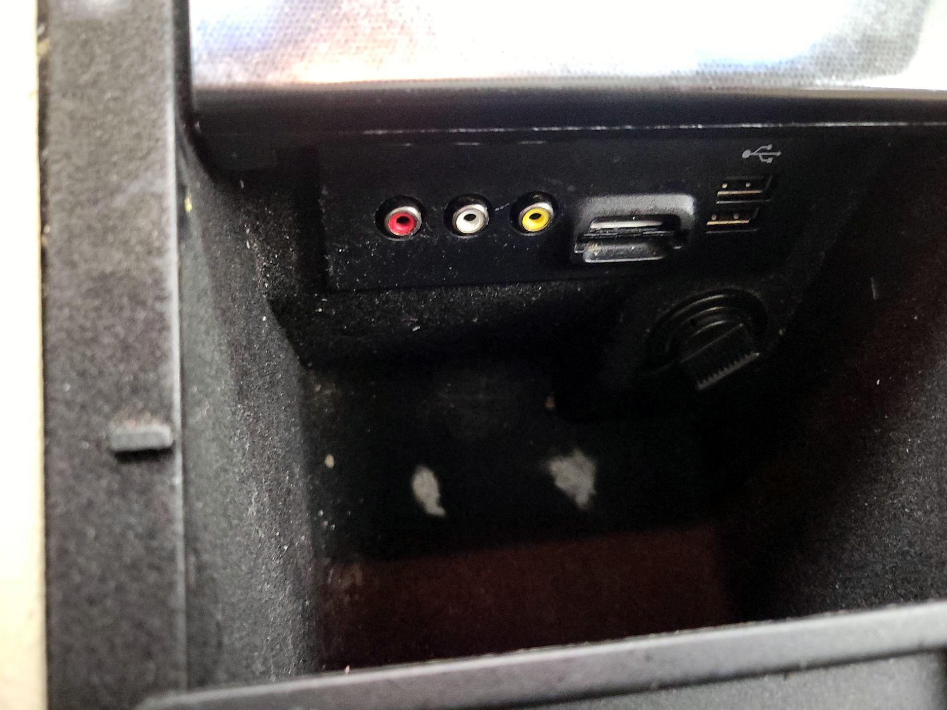 Thumbnail: 2015 Ford Taurus - 19