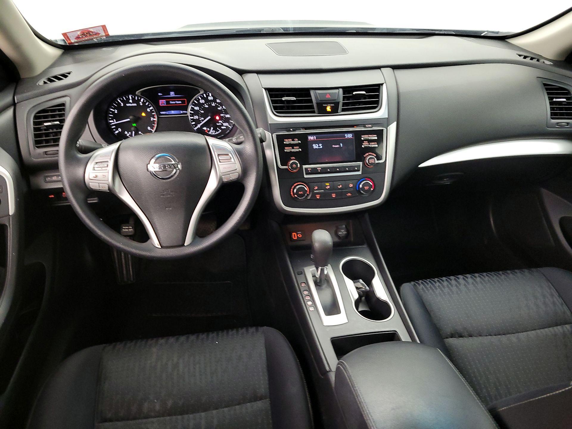 Thumbnail: 2018 Nissan Altima - 9