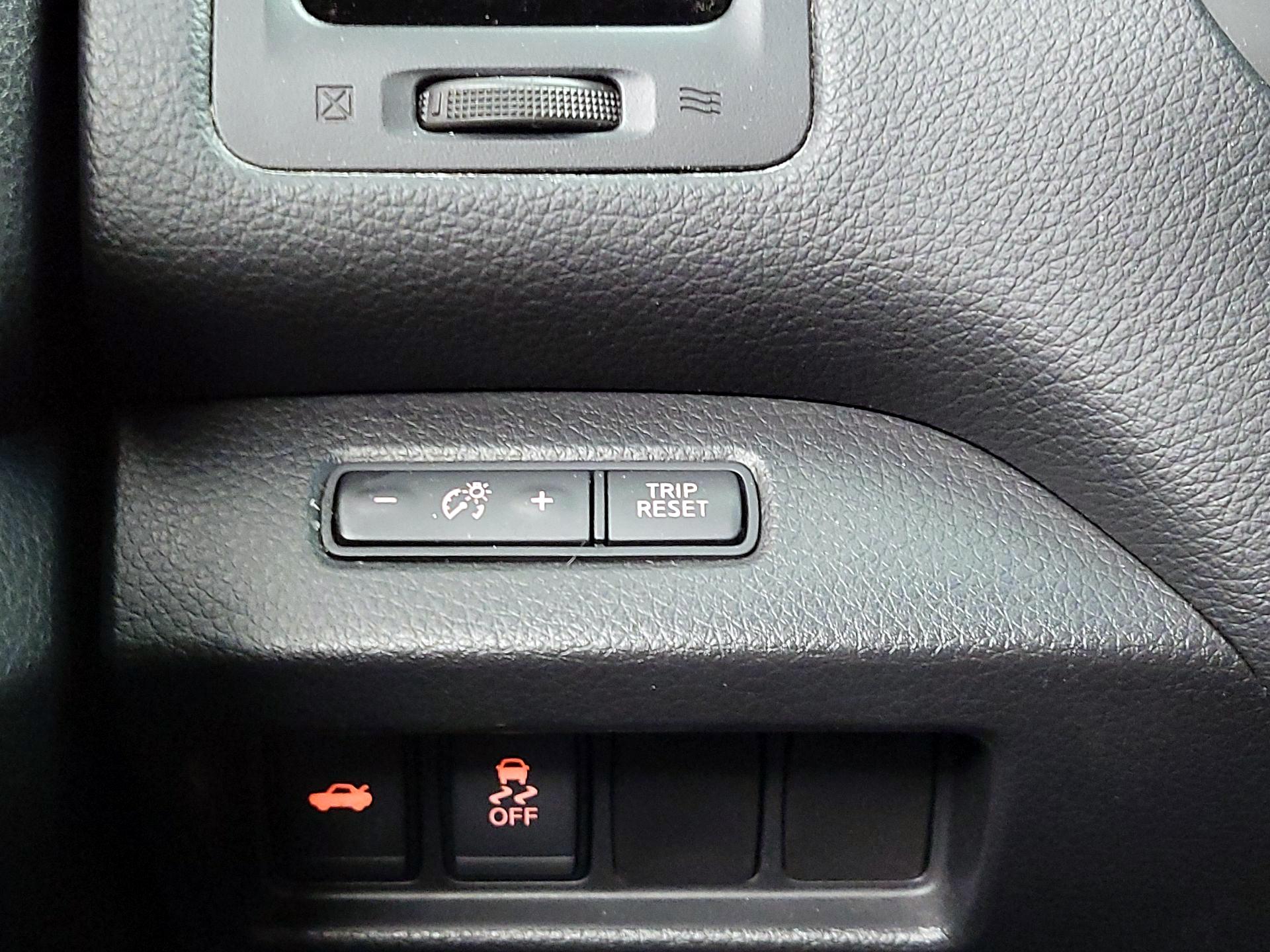 Thumbnail: 2018 Nissan Altima - 13