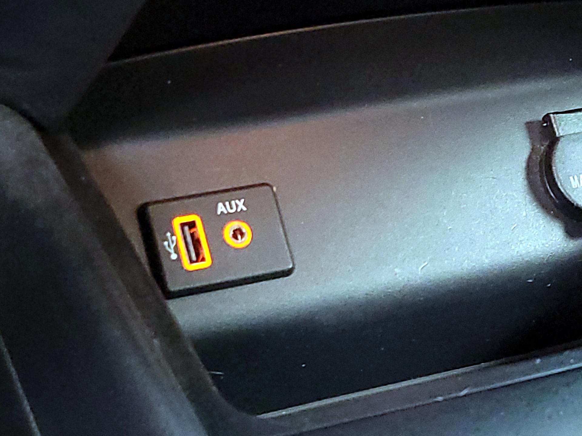 Thumbnail: 2018 Nissan Altima - 18