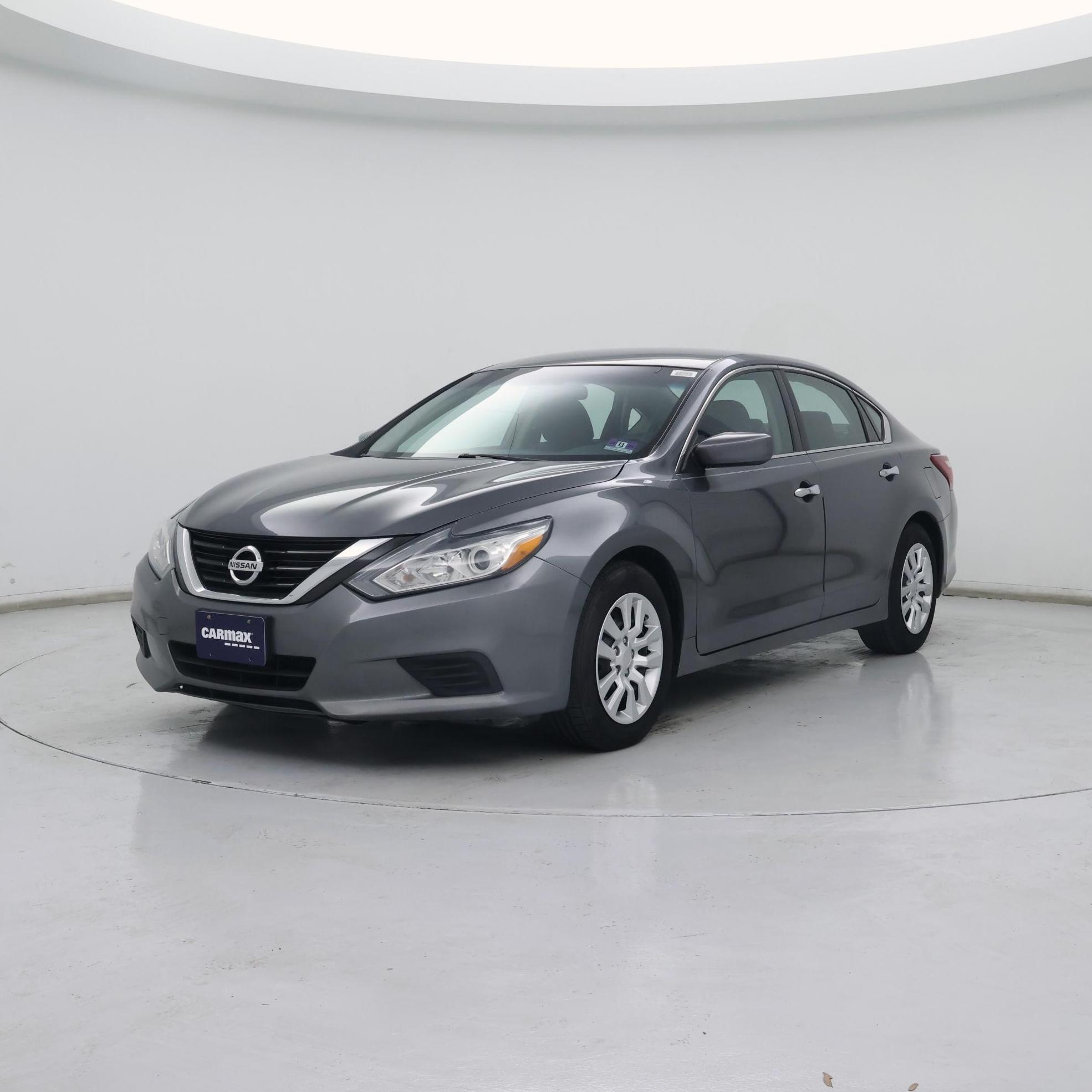 Thumbnail: 2018 Nissan Altima - 4