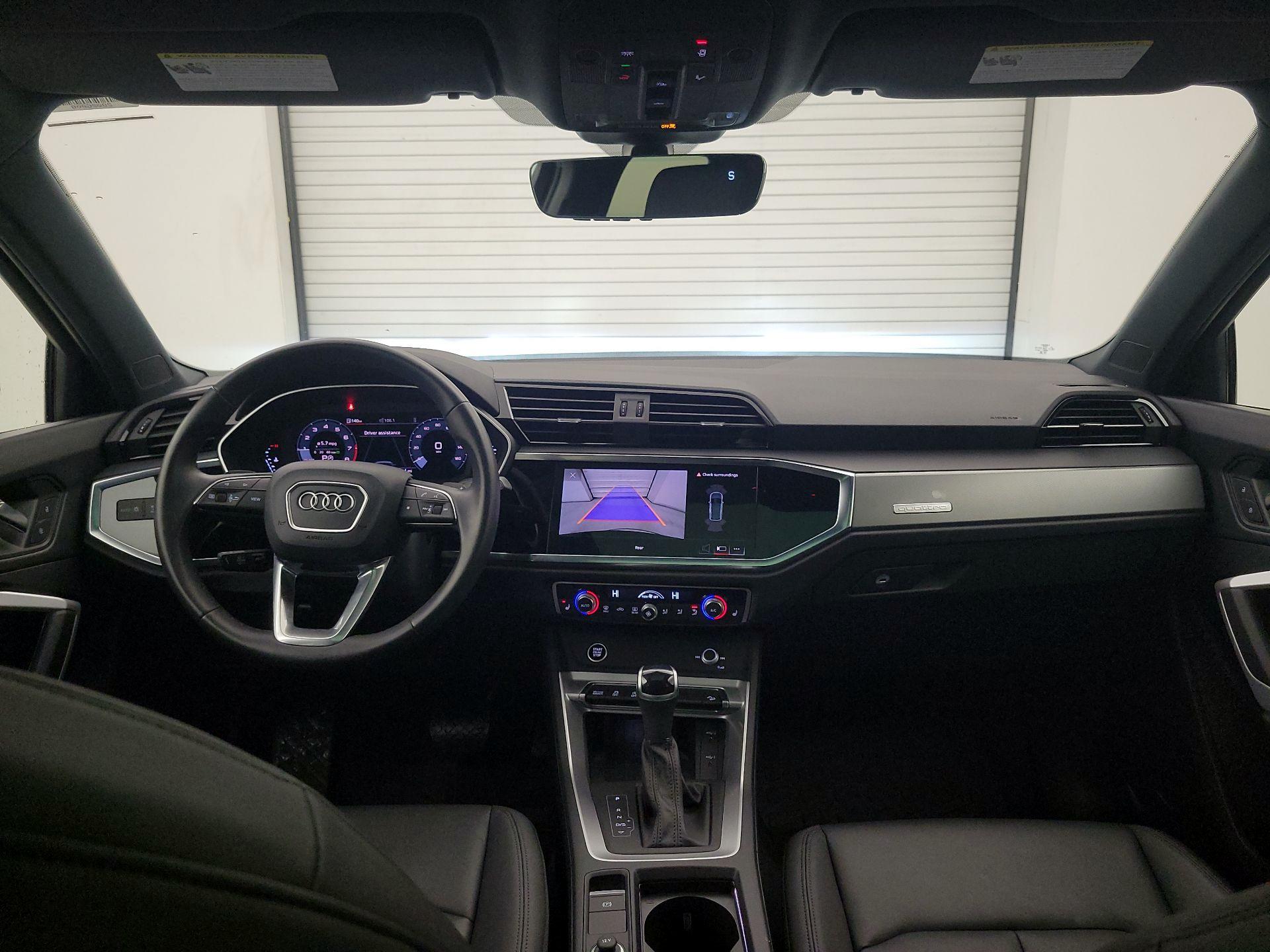 Thumbnail: 2024 Audi Q3 - 9