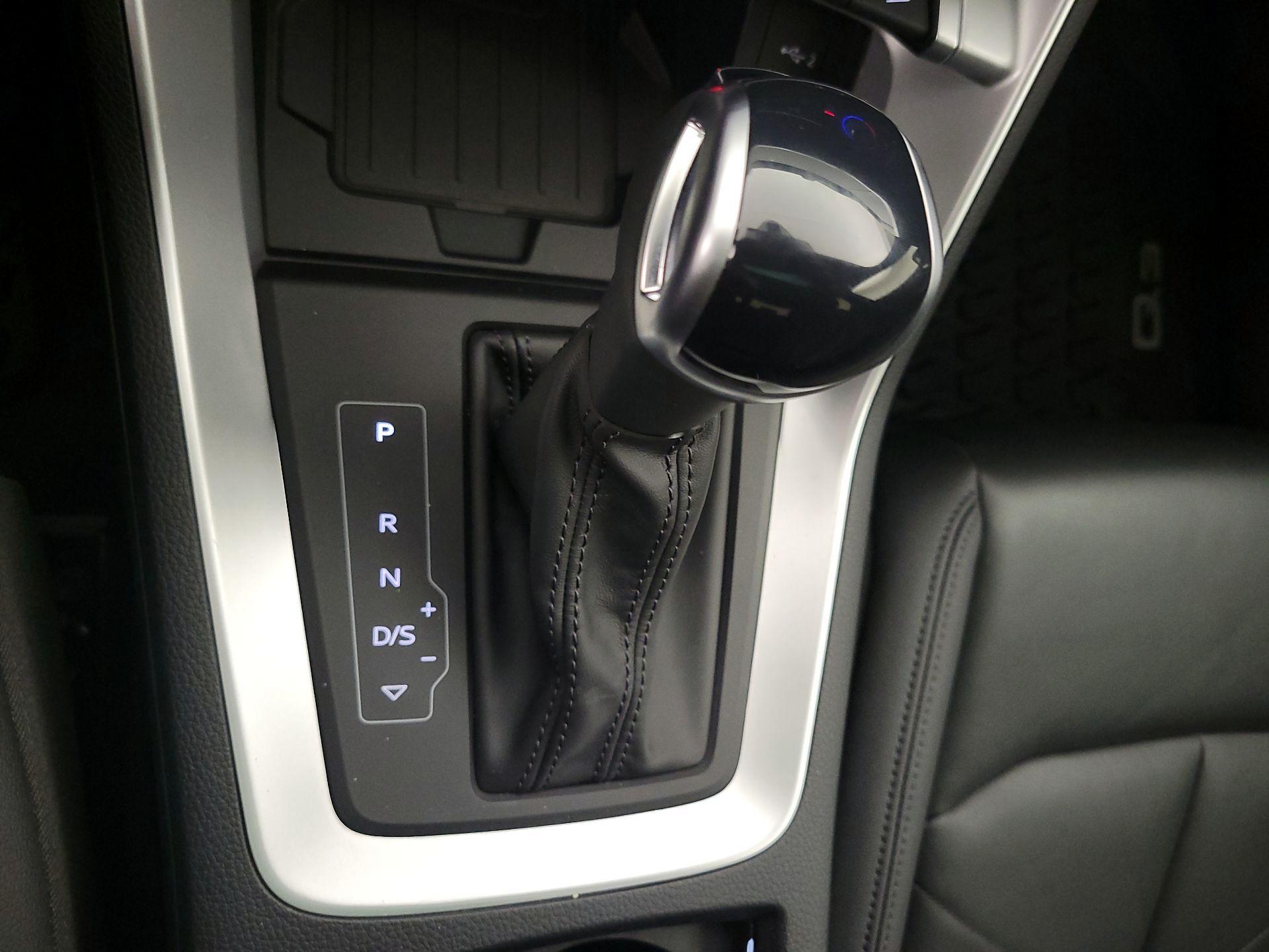 Thumbnail: 2024 Audi Q3 - 17