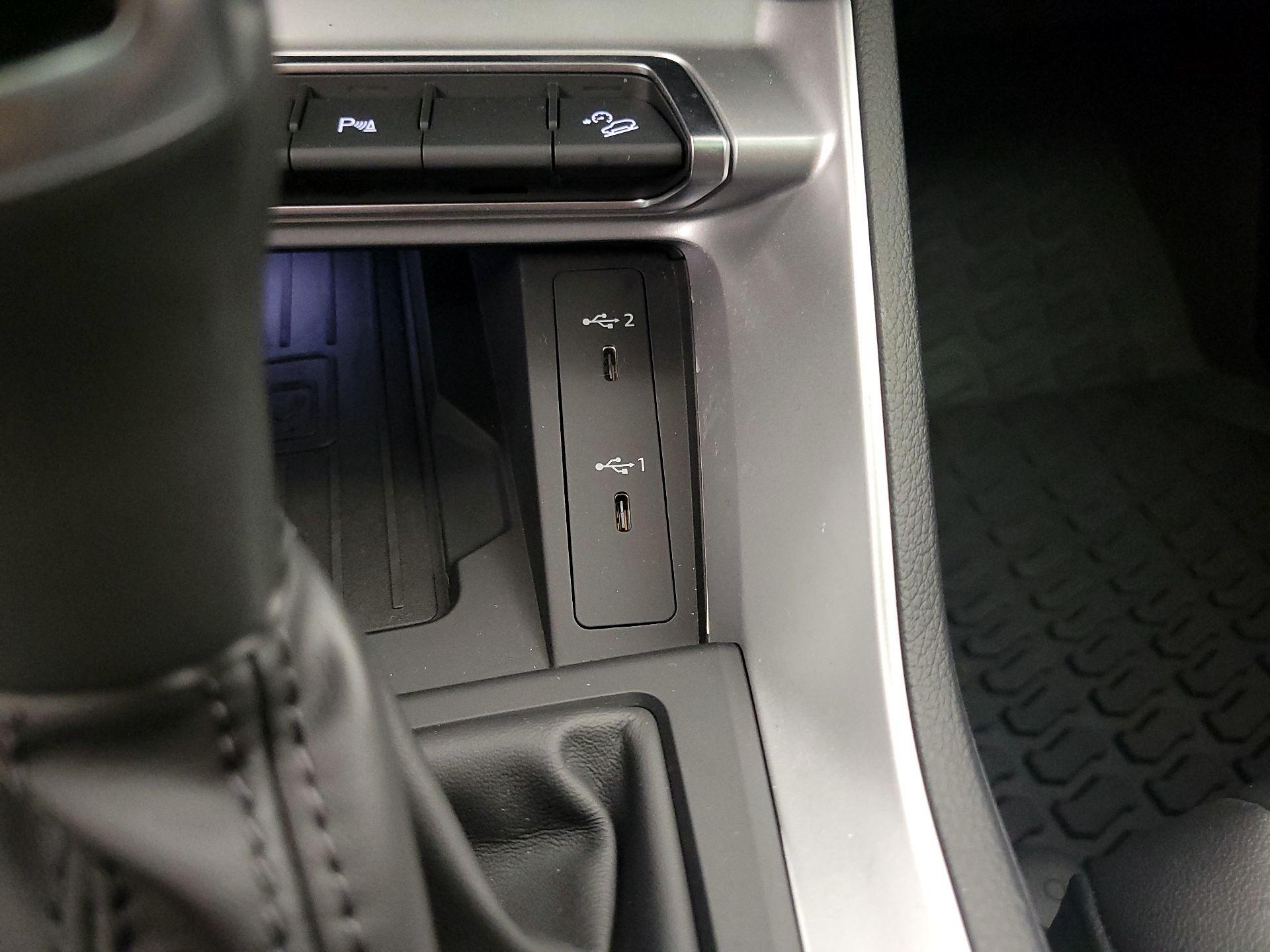 Thumbnail: 2024 Audi Q3 - 18