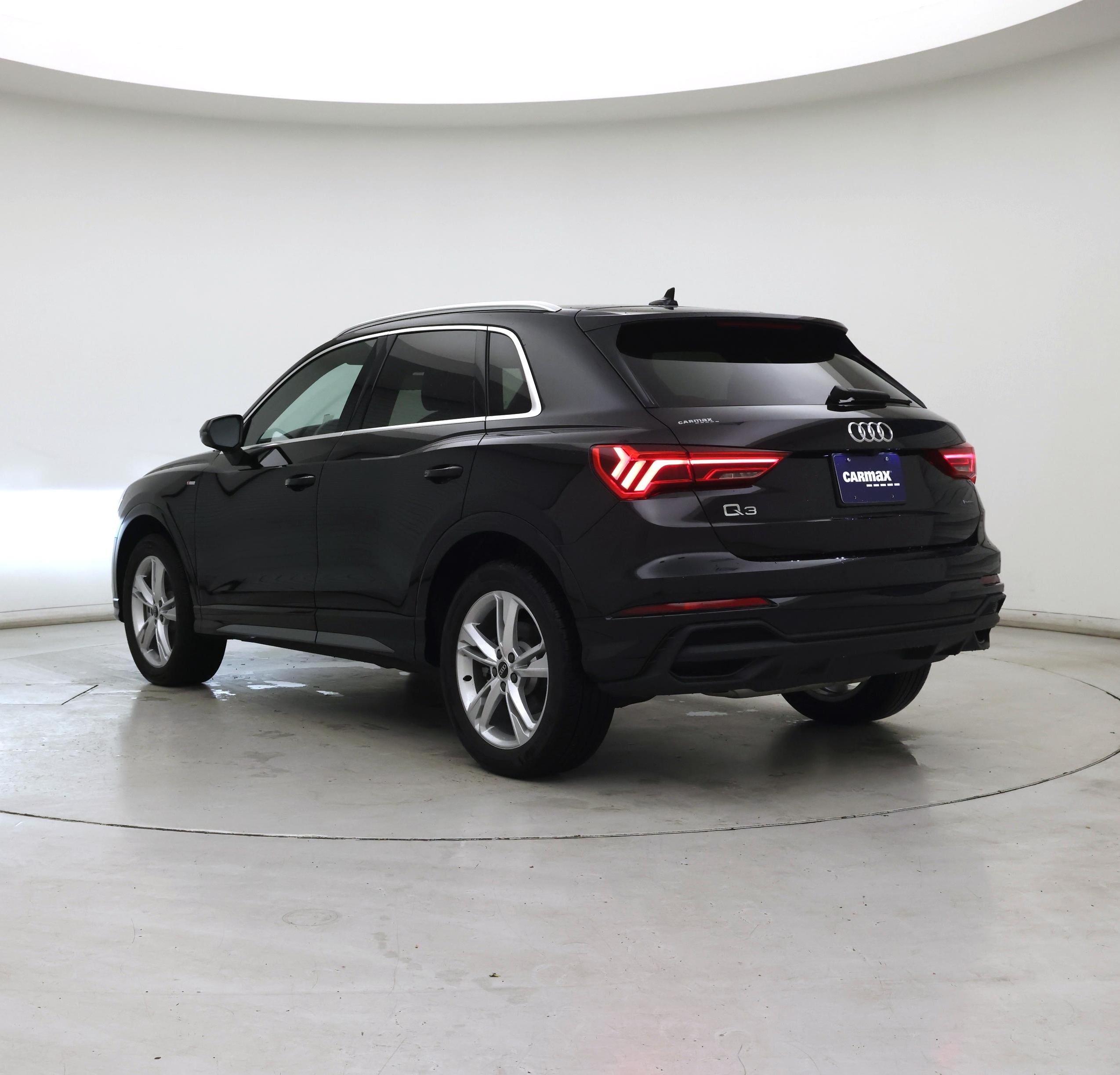 Thumbnail: 2024 Audi Q3 - 2