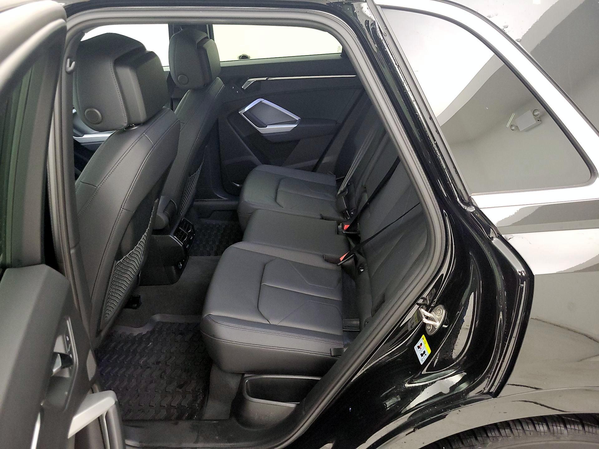 Thumbnail: 2024 Audi Q3 - 20