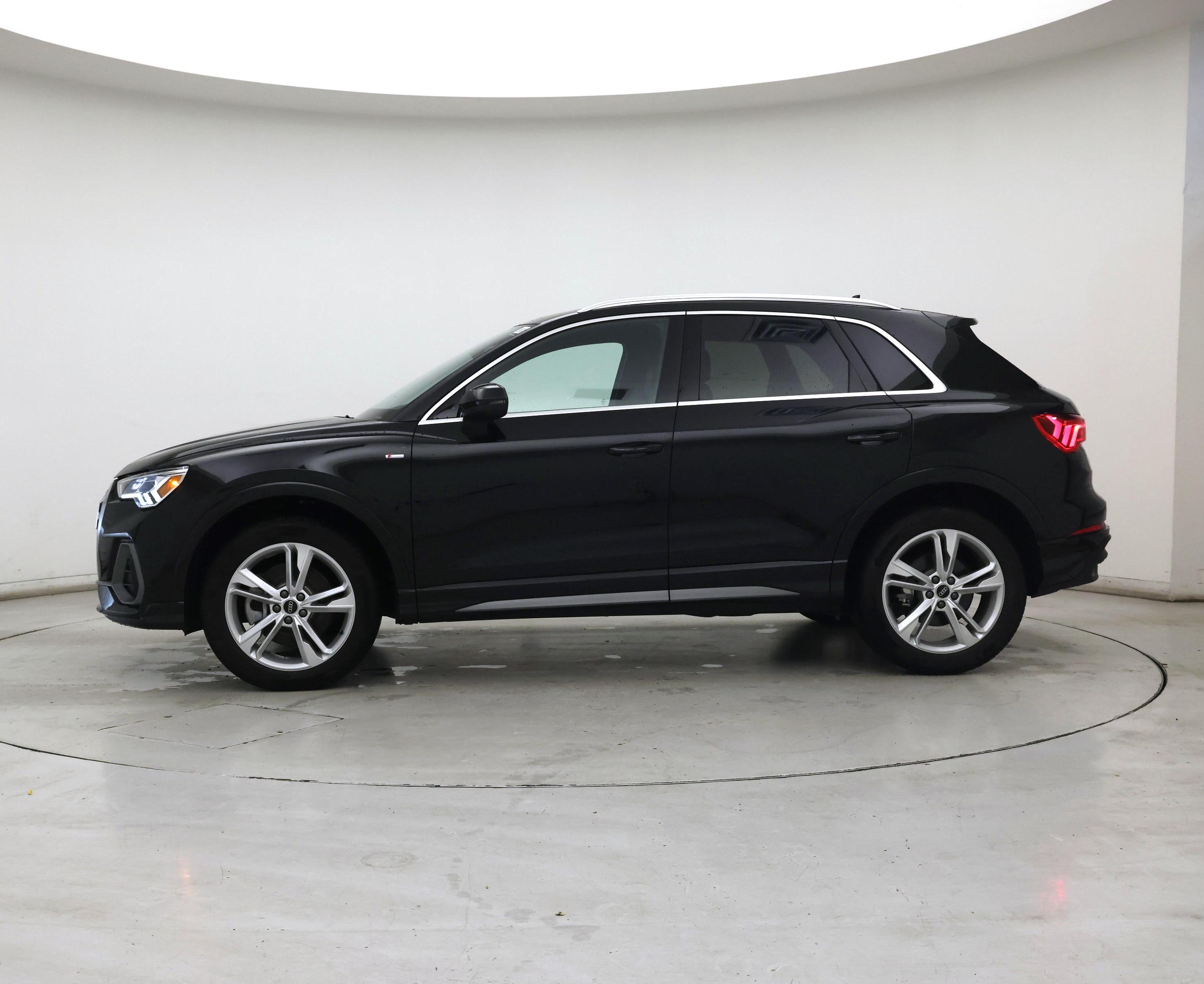 Thumbnail: 2024 Audi Q3 - 3