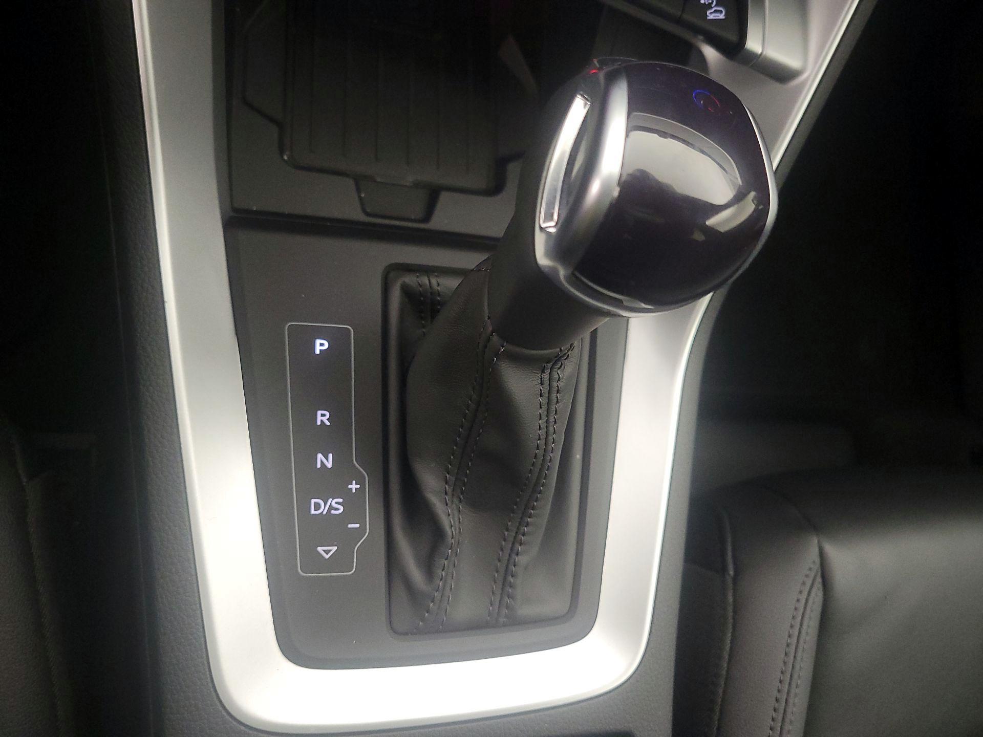 Thumbnail: 2024 Audi Q3 - 17