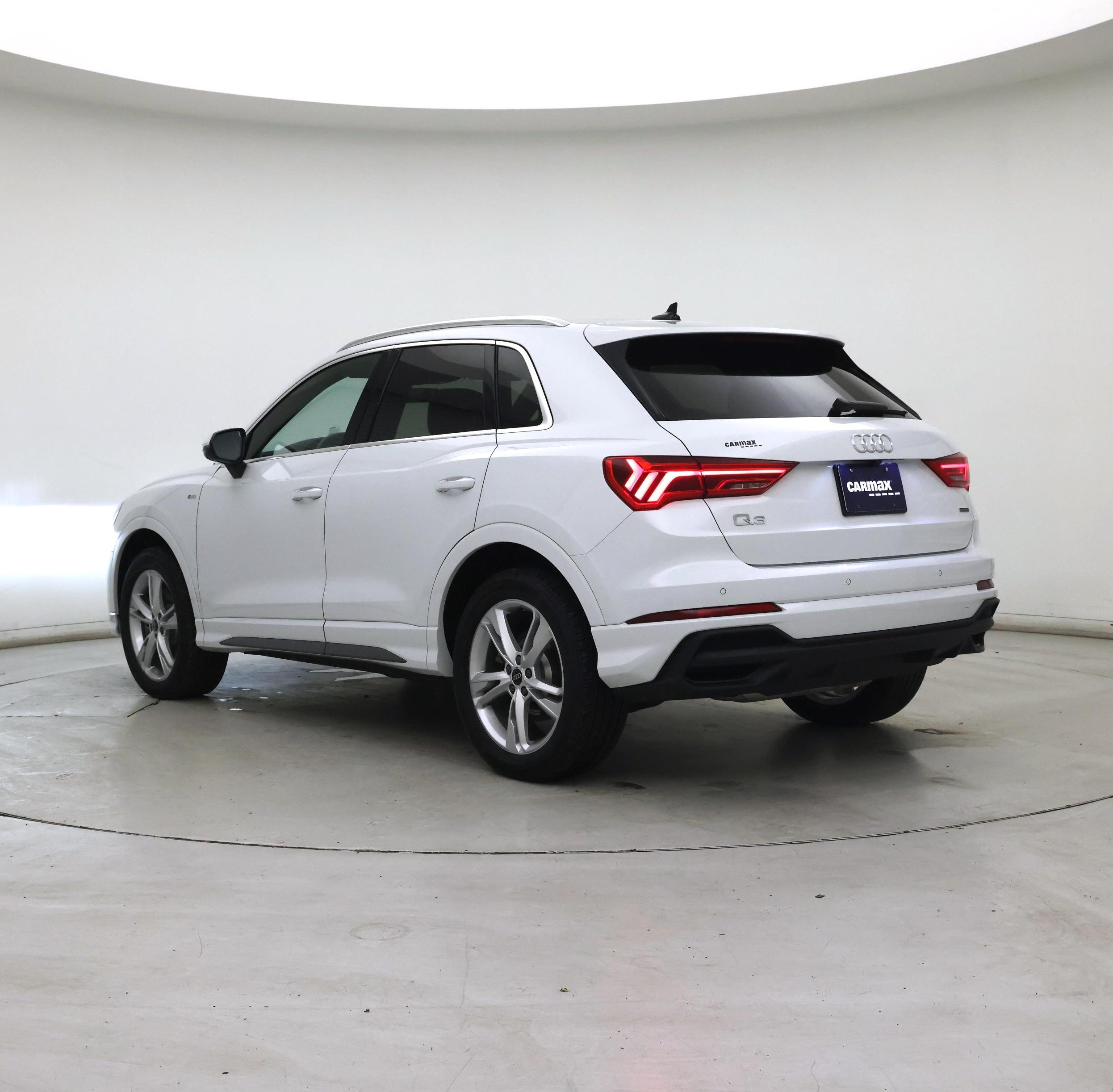 Thumbnail: 2024 Audi Q3 - 2