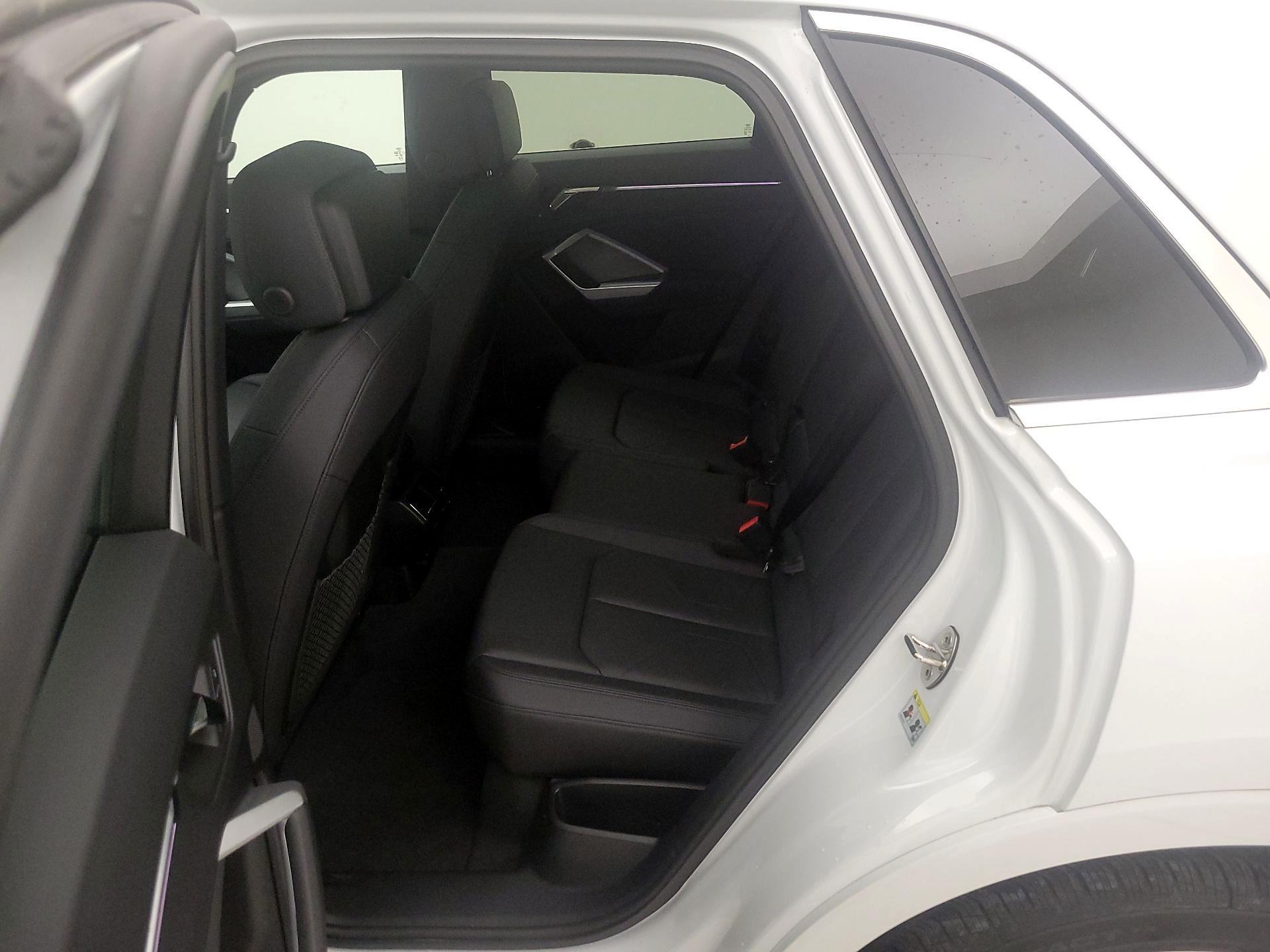 Thumbnail: 2024 Audi Q3 - 20