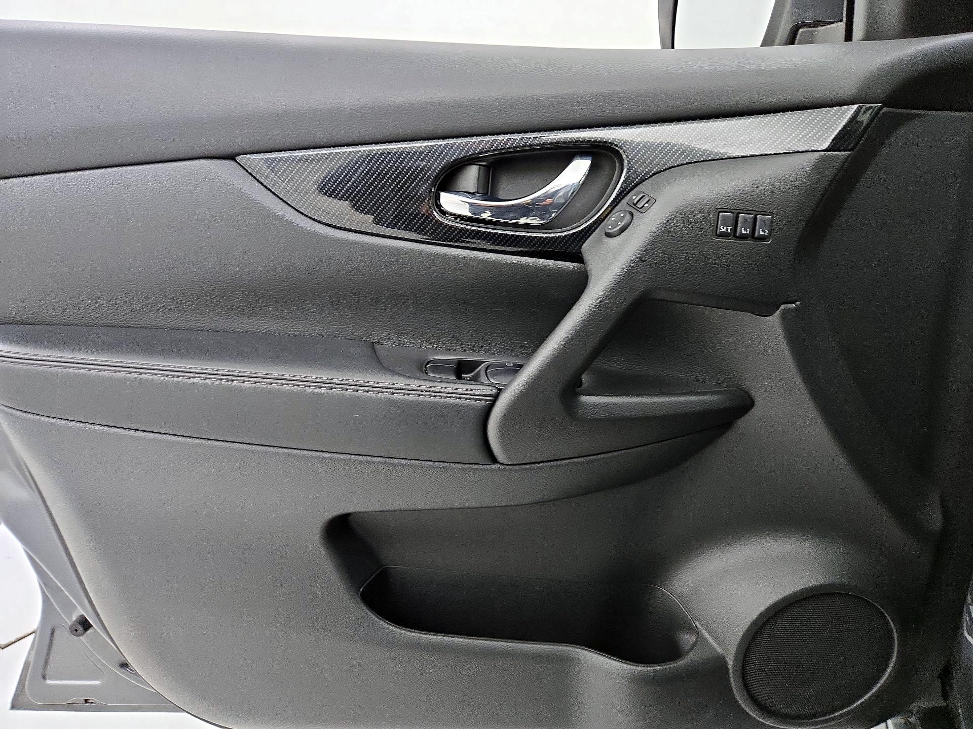 Thumbnail: 2019 Nissan Rogue - 12