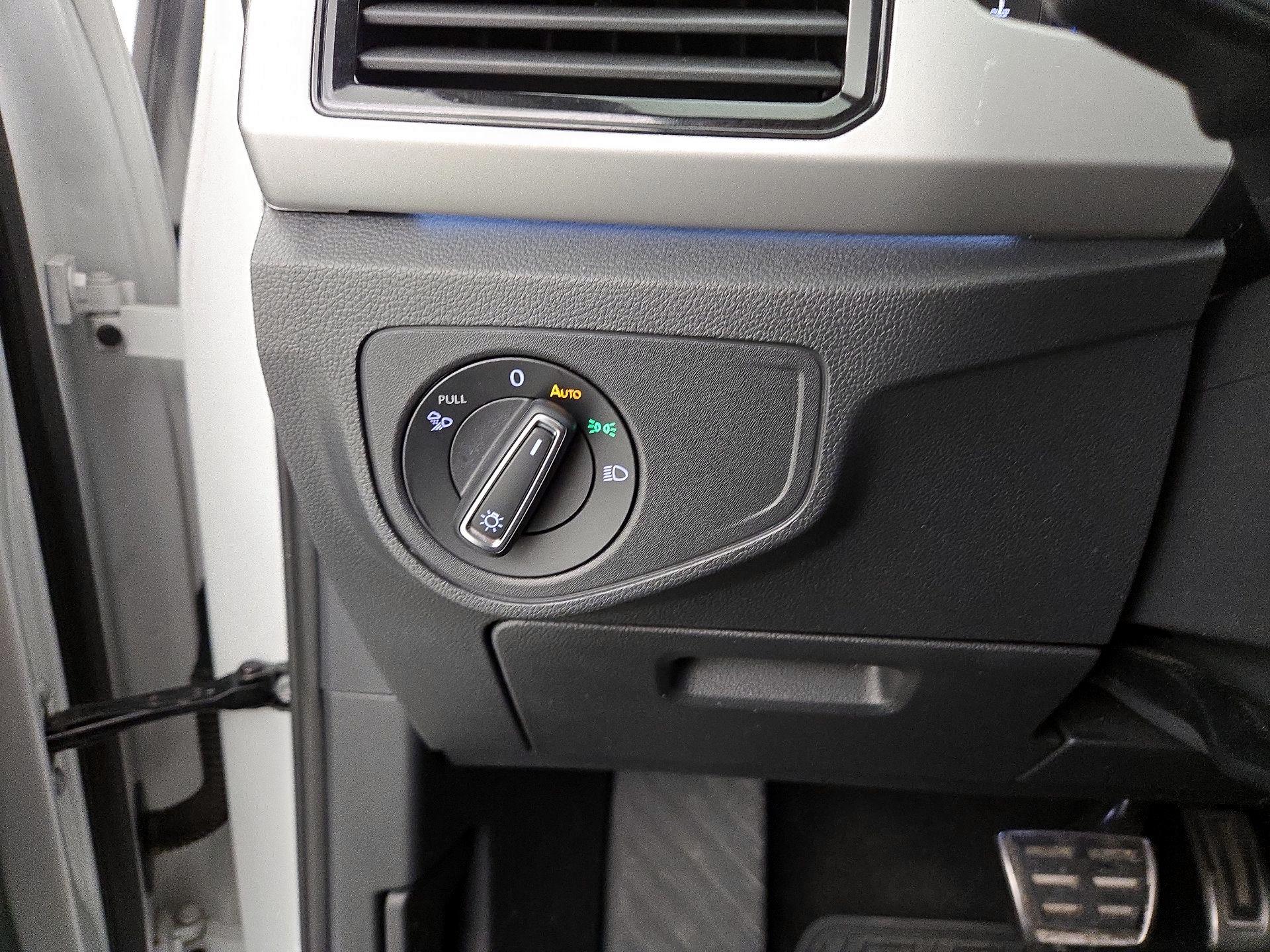 Thumbnail: 2022 Volkswagen Atlas - 13