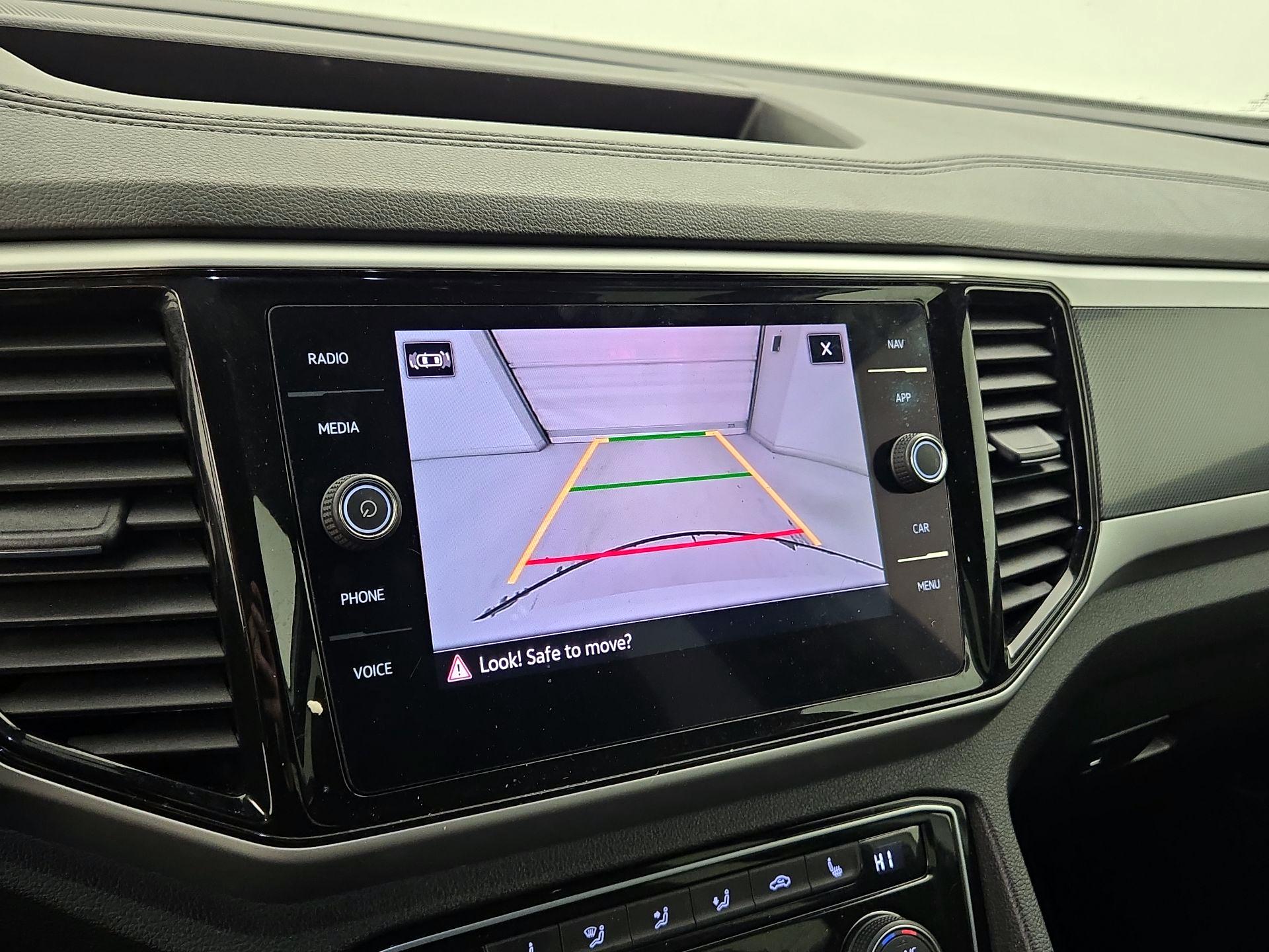 Thumbnail: 2022 Volkswagen Atlas - 15