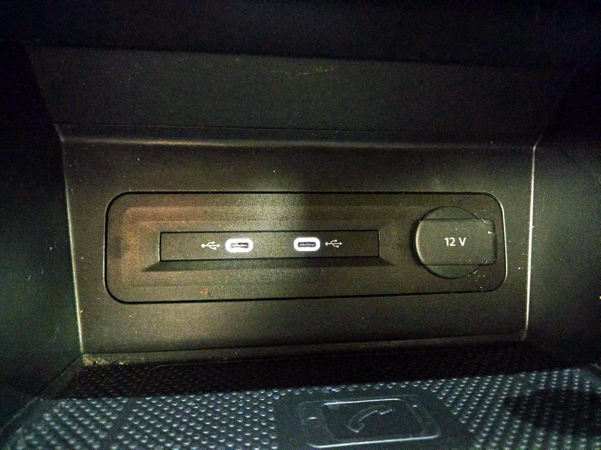 Thumbnail: 2022 Volkswagen Atlas - 19