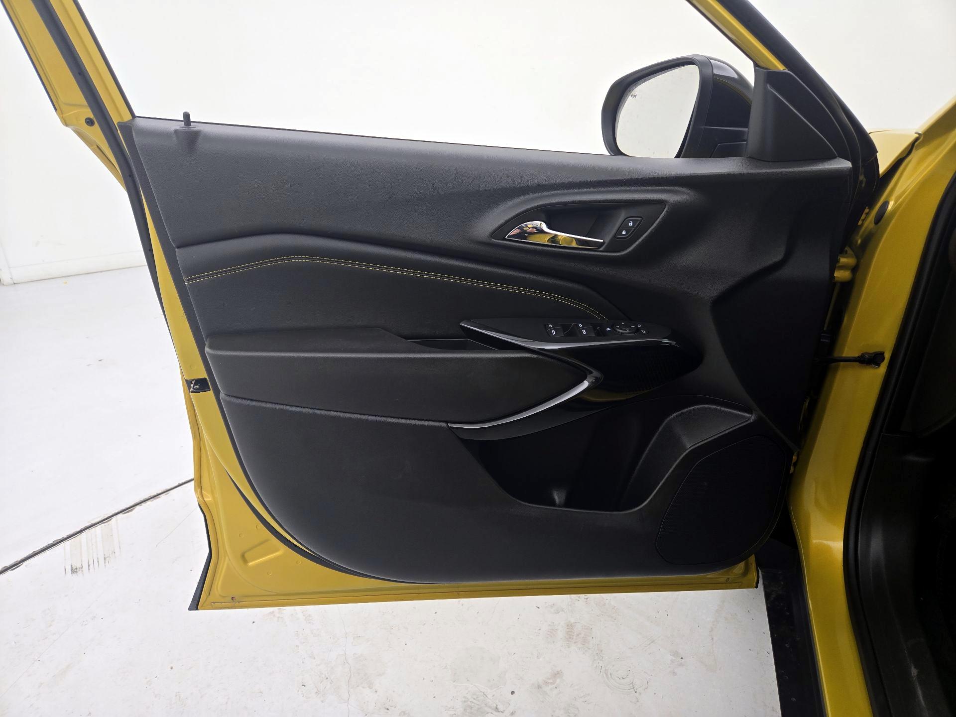 Thumbnail: 2024 Chevrolet Trax - 12