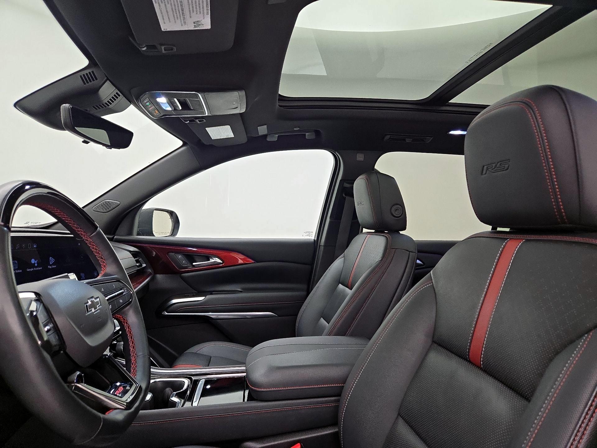 Thumbnail: 2024 Chevrolet Traverse - 18