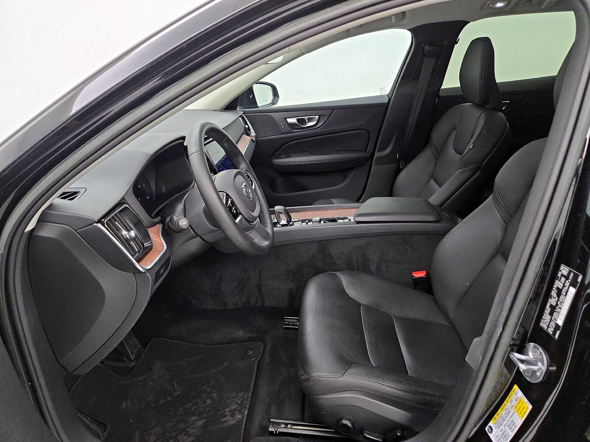 Thumbnail: 2023 Volvo S60 - 11