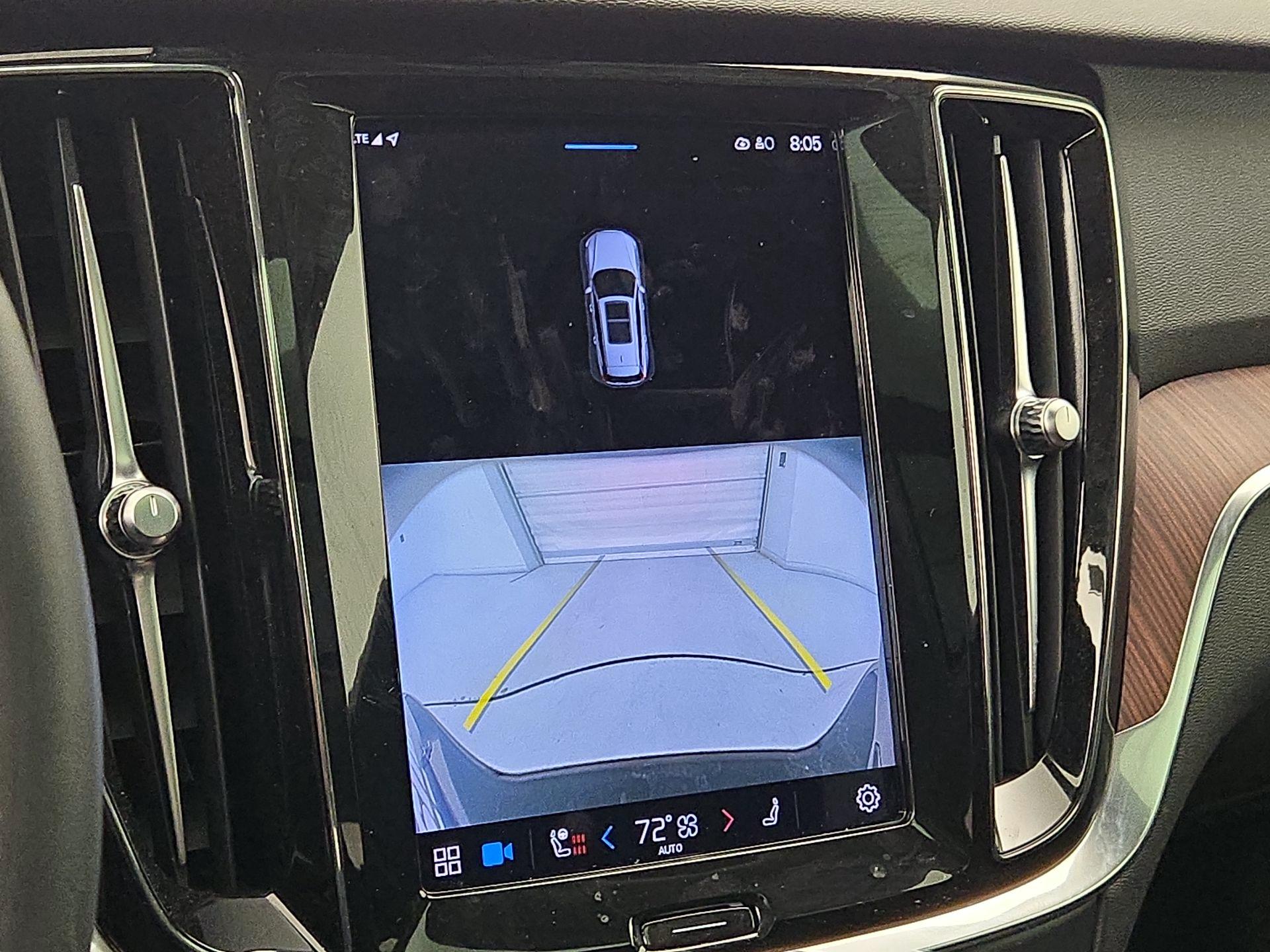 Thumbnail: 2023 Volvo S60 - 15