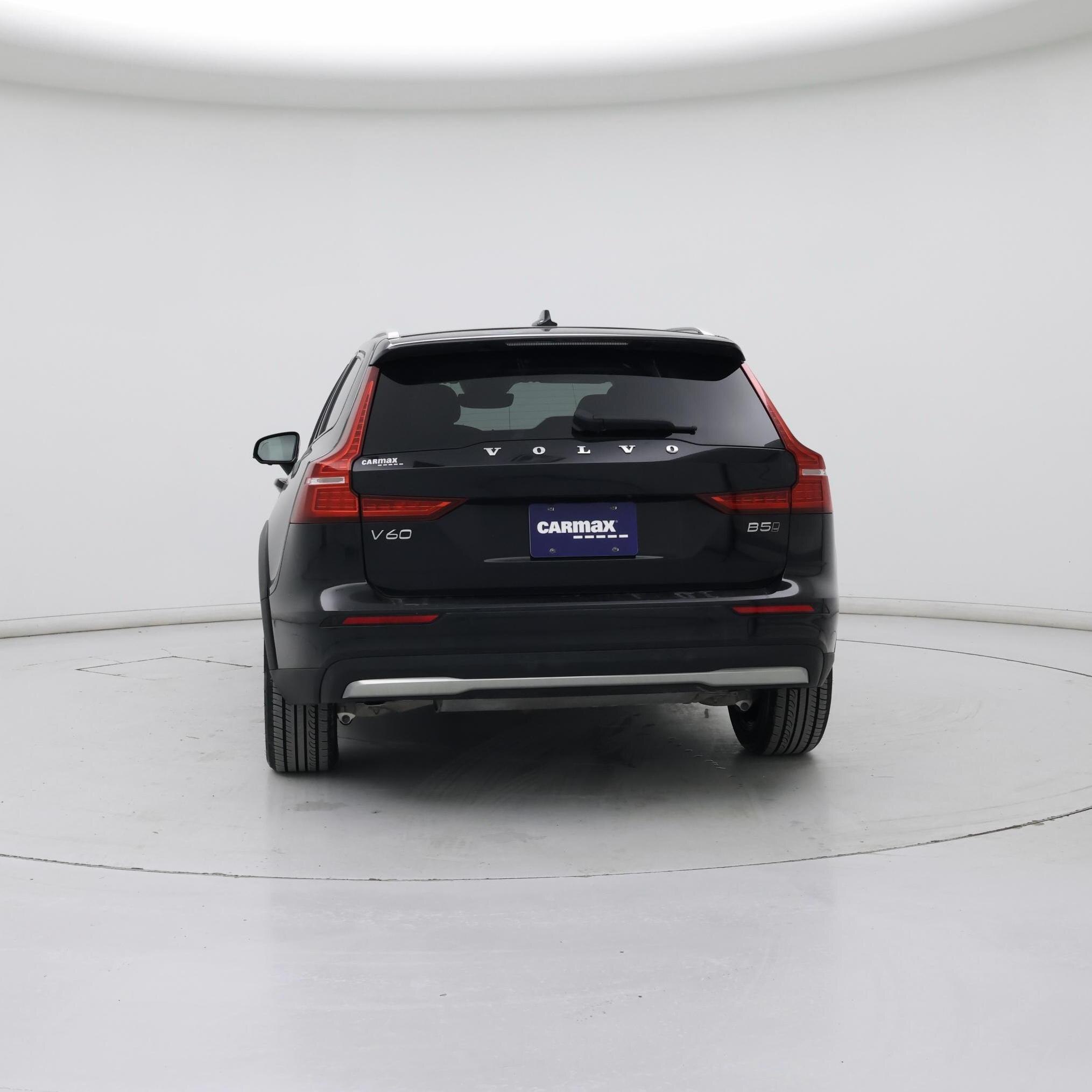 Thumbnail: 2023 Volvo S60 - 6