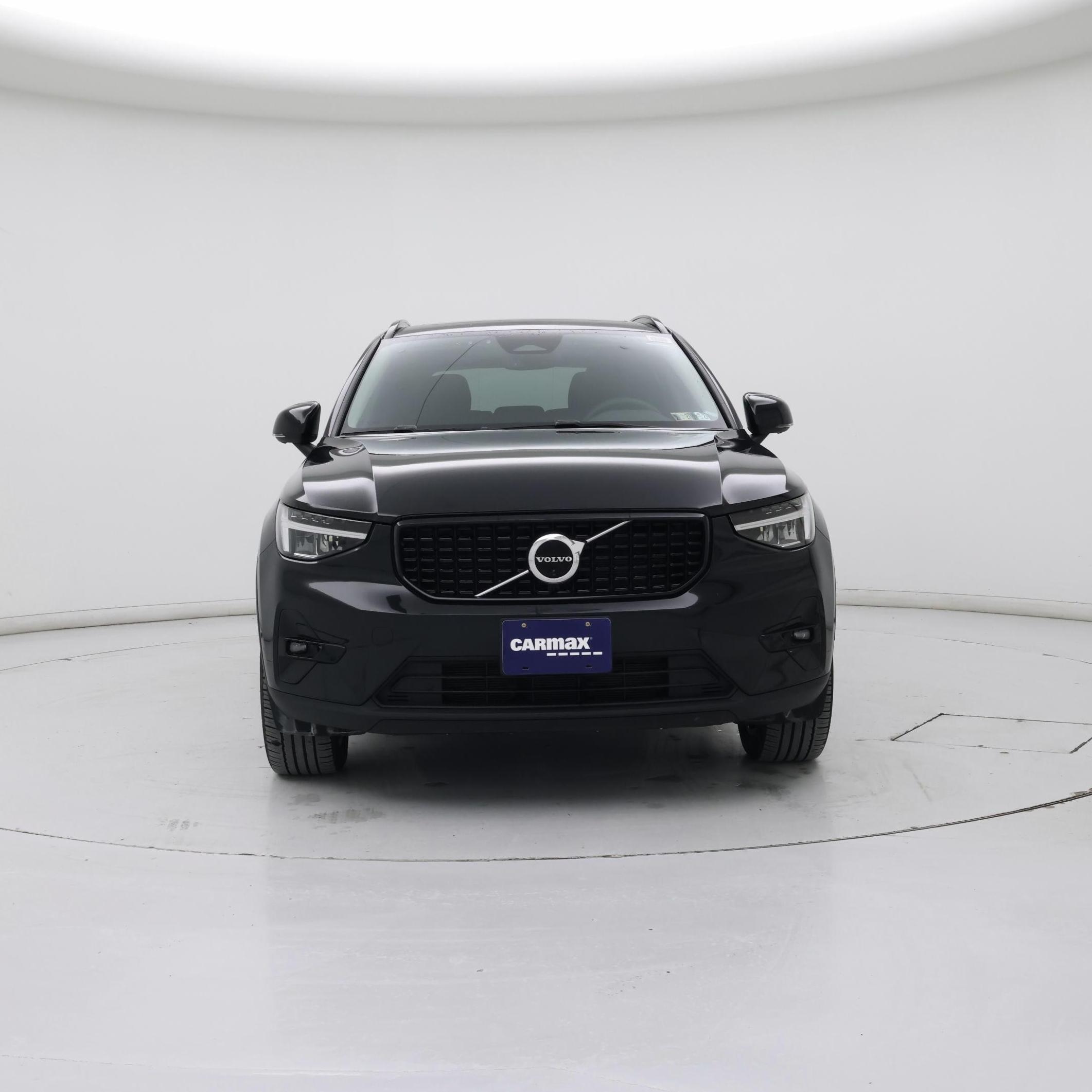 Thumbnail: 2023 Volvo XC40 - 5