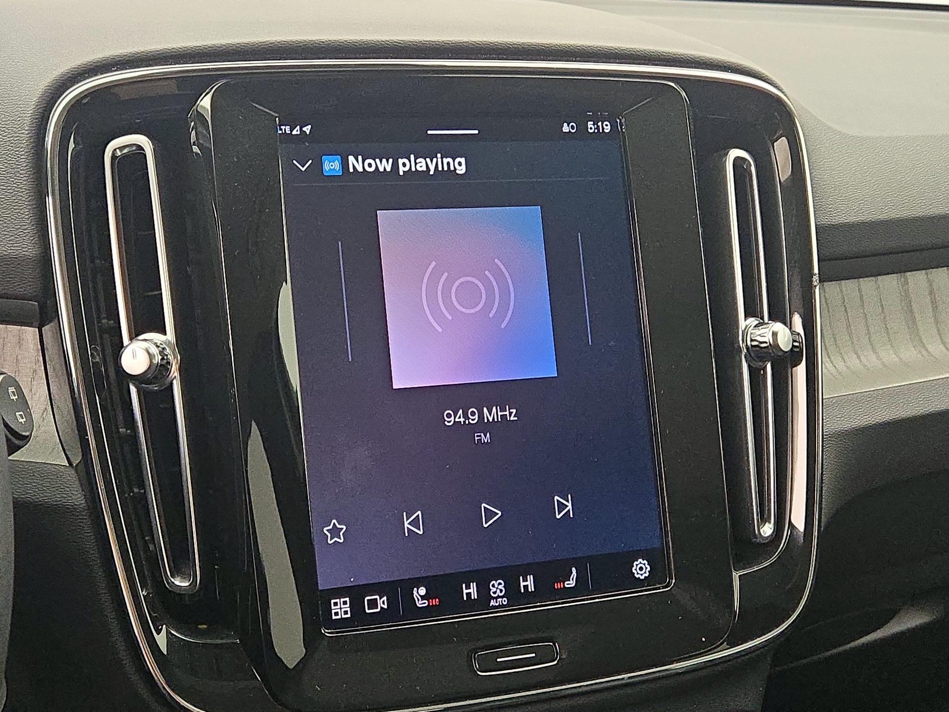 Thumbnail: 2024 Volvo XC40 - 16