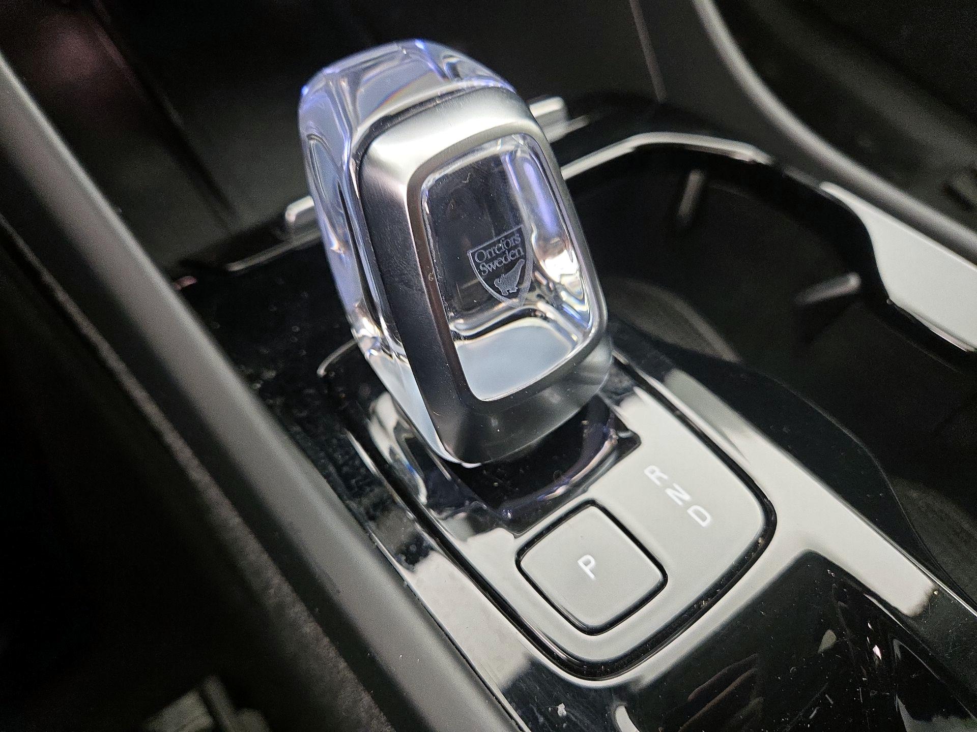 Thumbnail: 2024 Volvo XC40 - 18