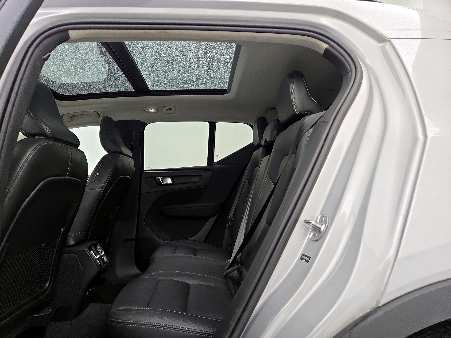 Thumbnail: 2023 Volvo XC40 - 20