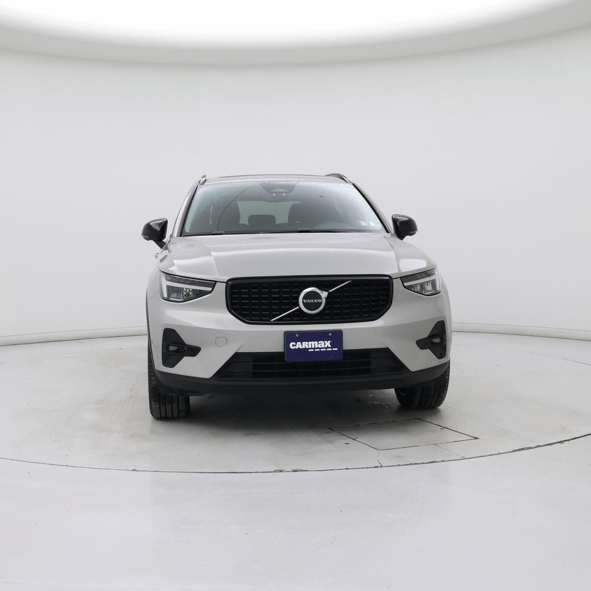 Thumbnail: 2023 Volvo XC40 - 5