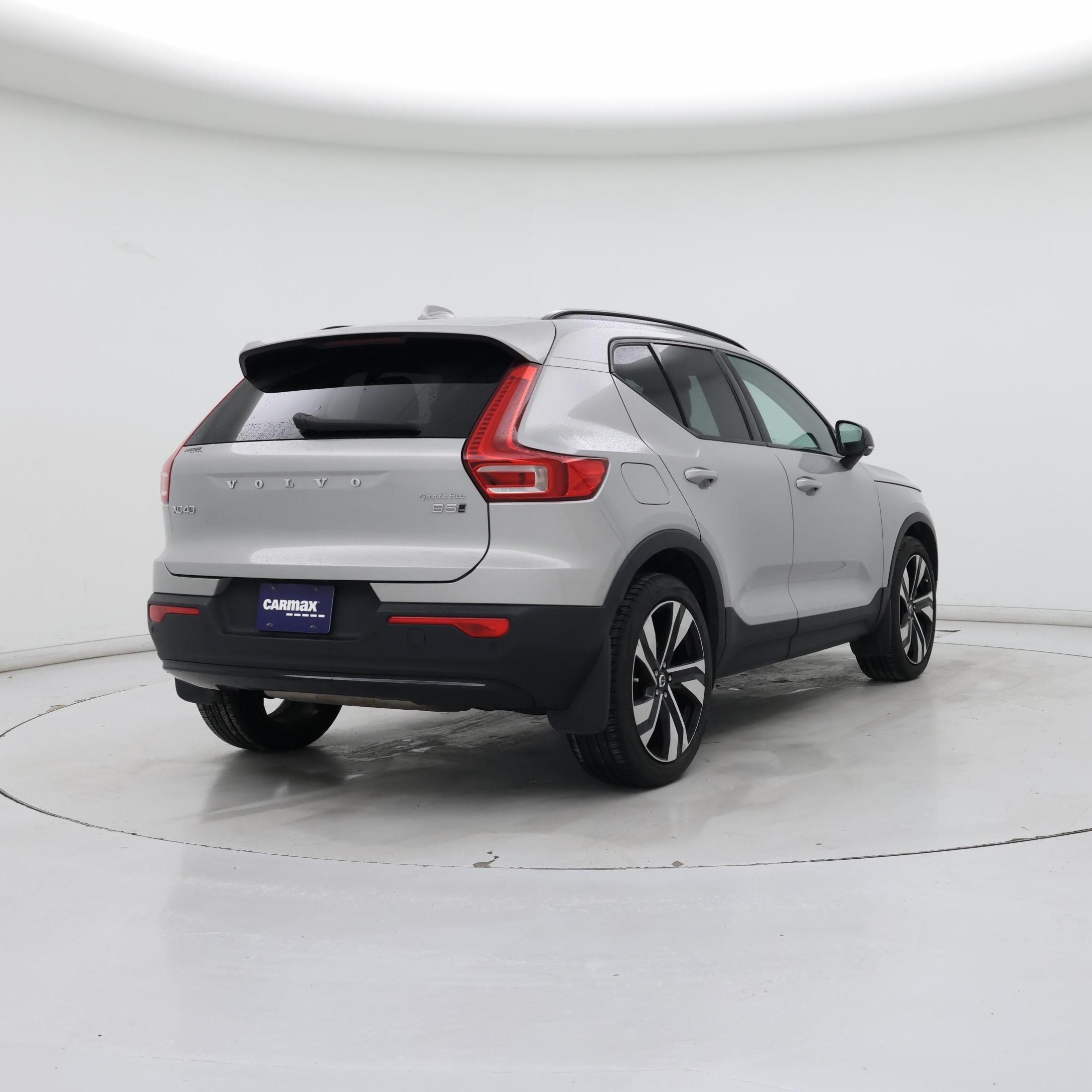 Thumbnail: 2023 Volvo XC40 - 8