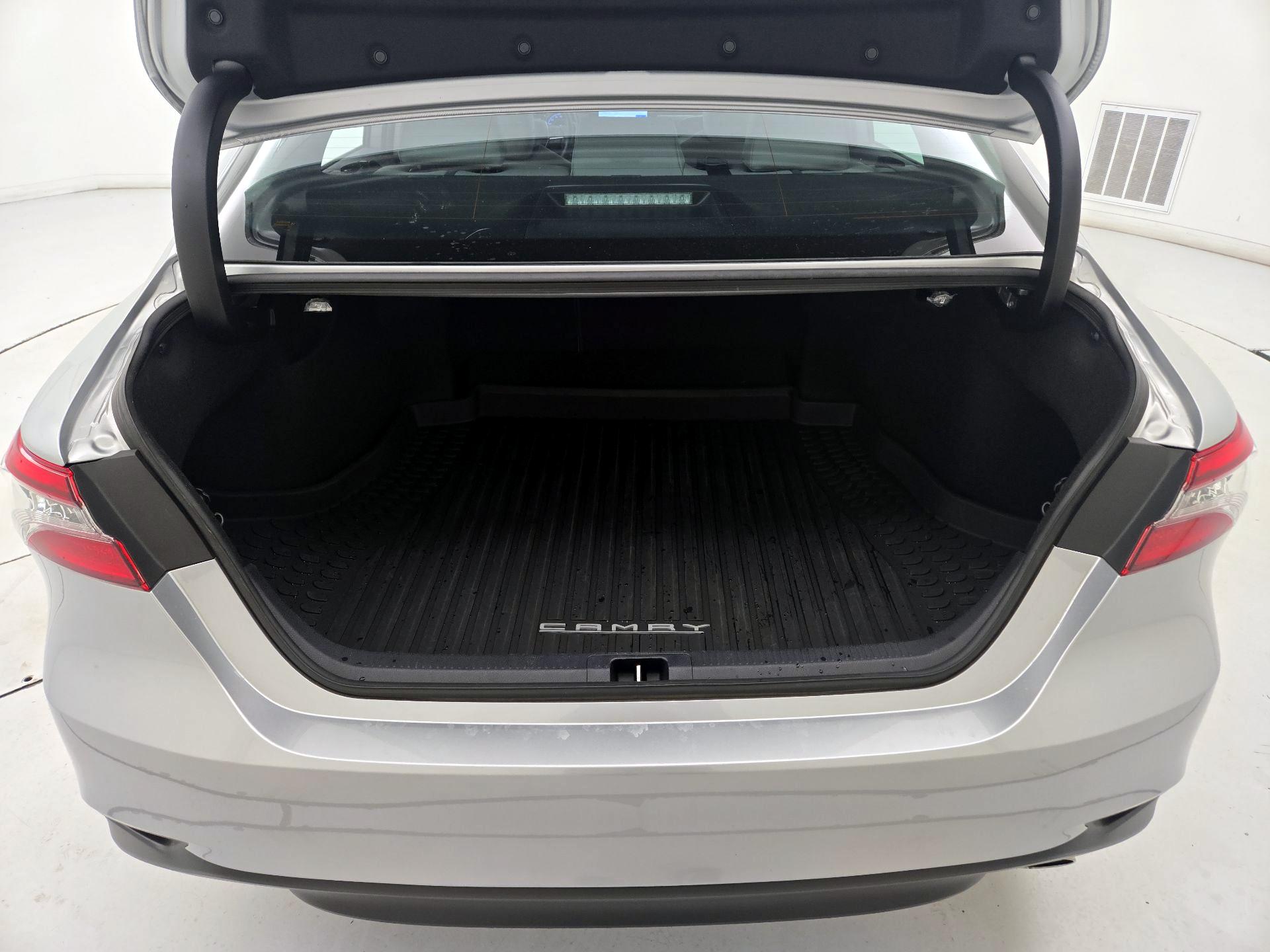 Thumbnail: 2022 Toyota Camry - 20