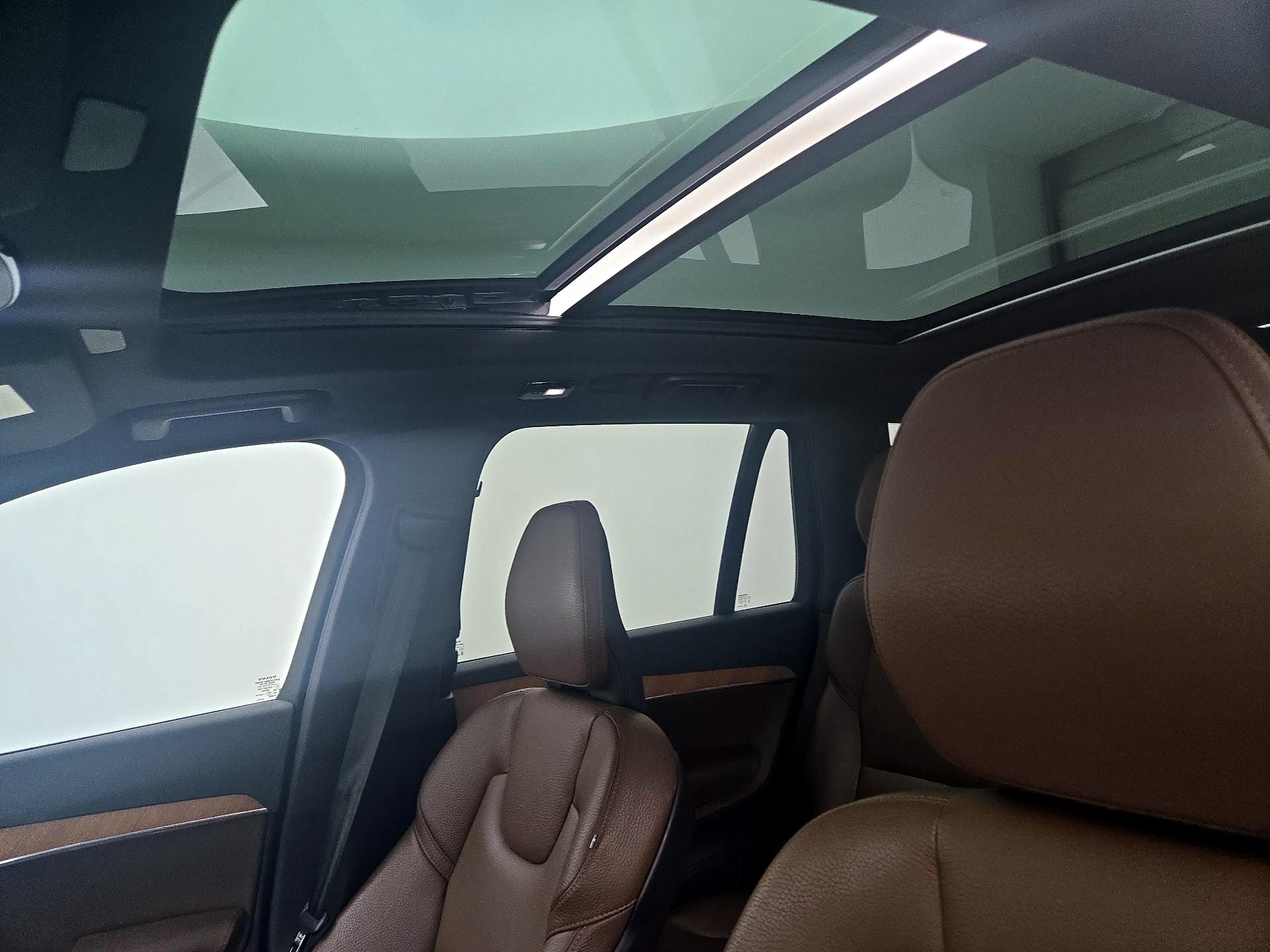 Thumbnail: 2023 Volvo XC90 - 18