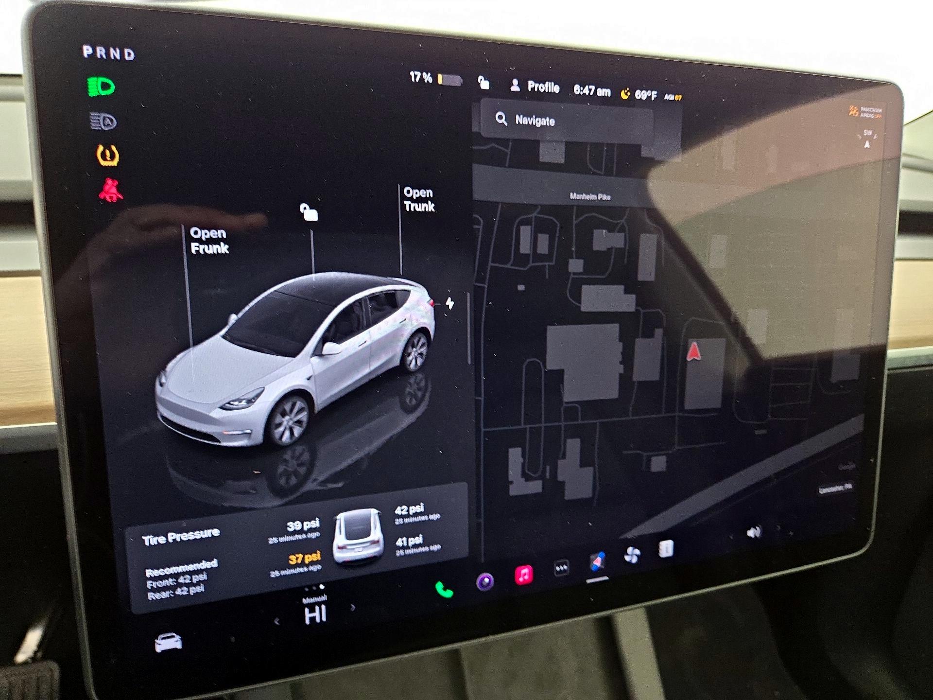 Thumbnail: 2023 Tesla Model Y - 13