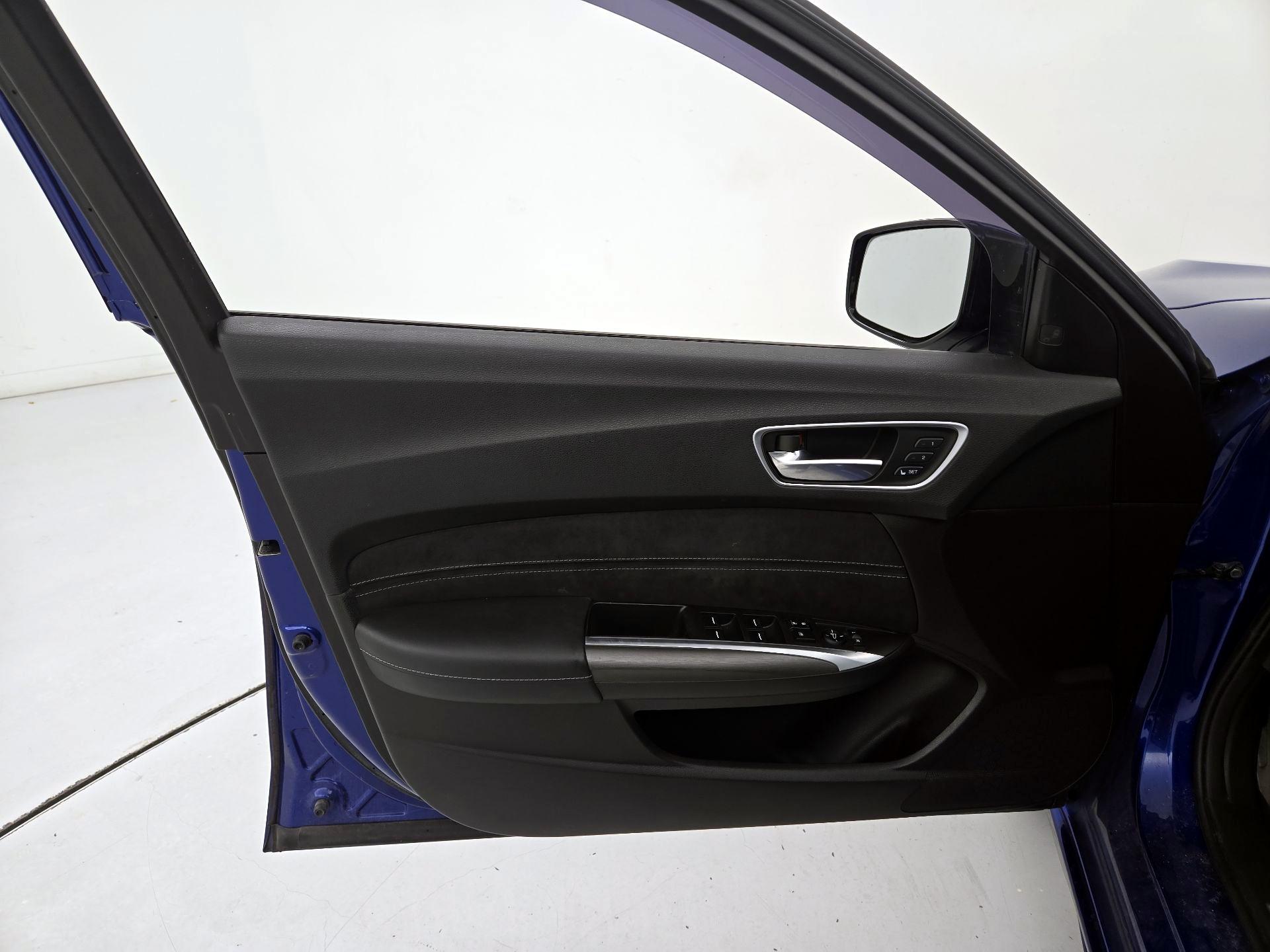 Thumbnail: 2018 Acura TLX - 12