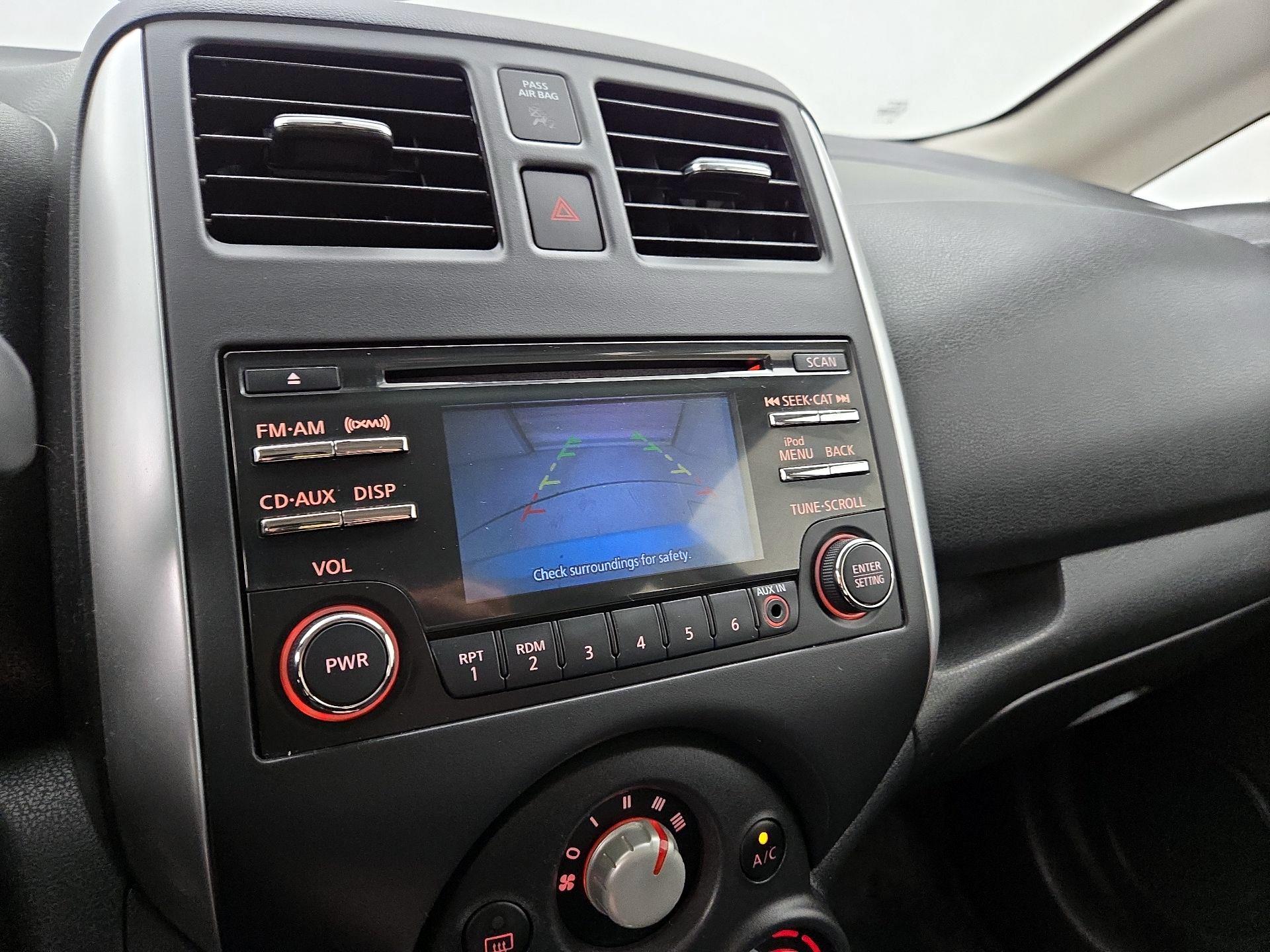 Thumbnail: 2014 Nissan Versa Note - 14