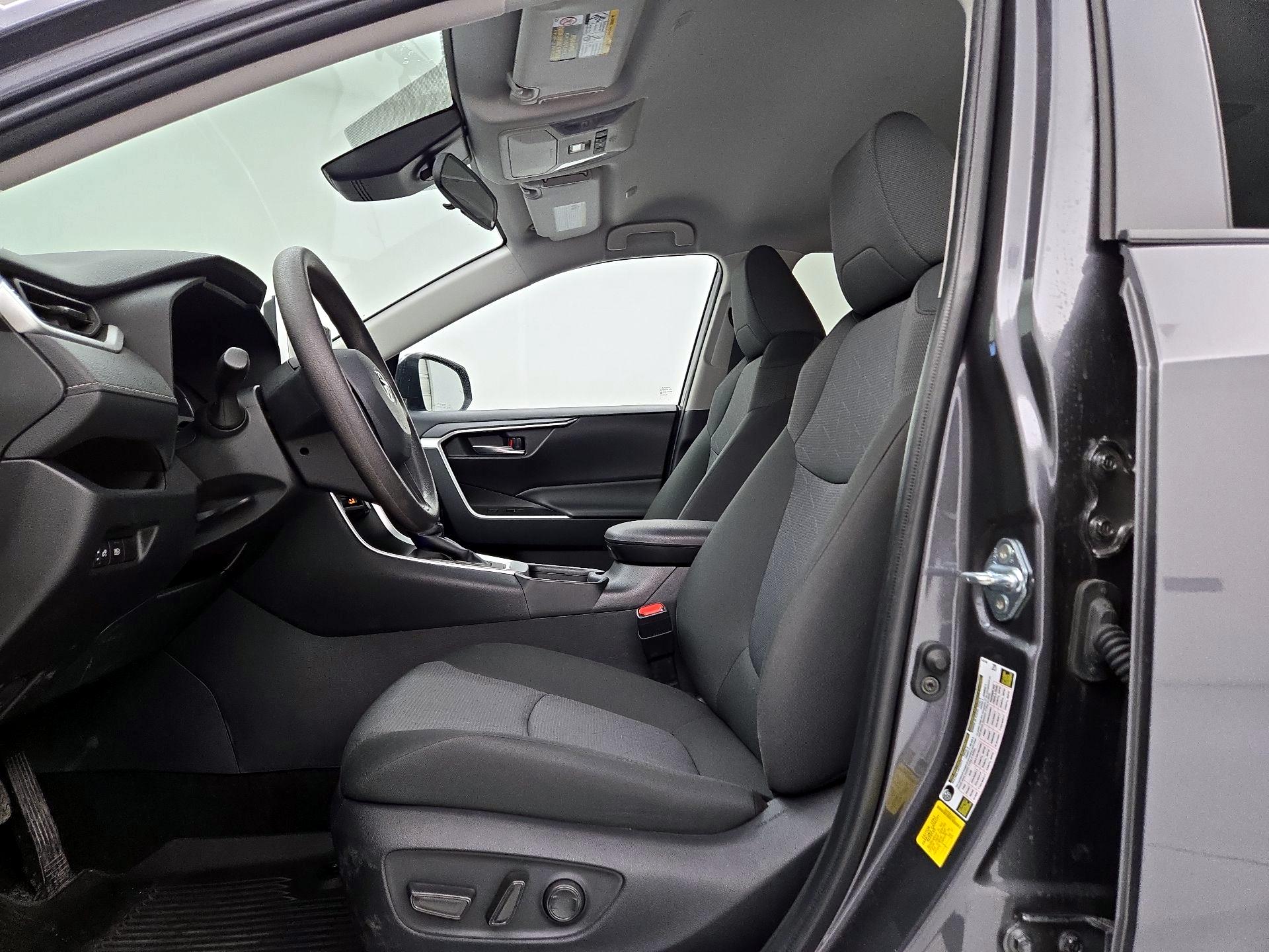 Thumbnail: 2025 Toyota RAV4 - 11