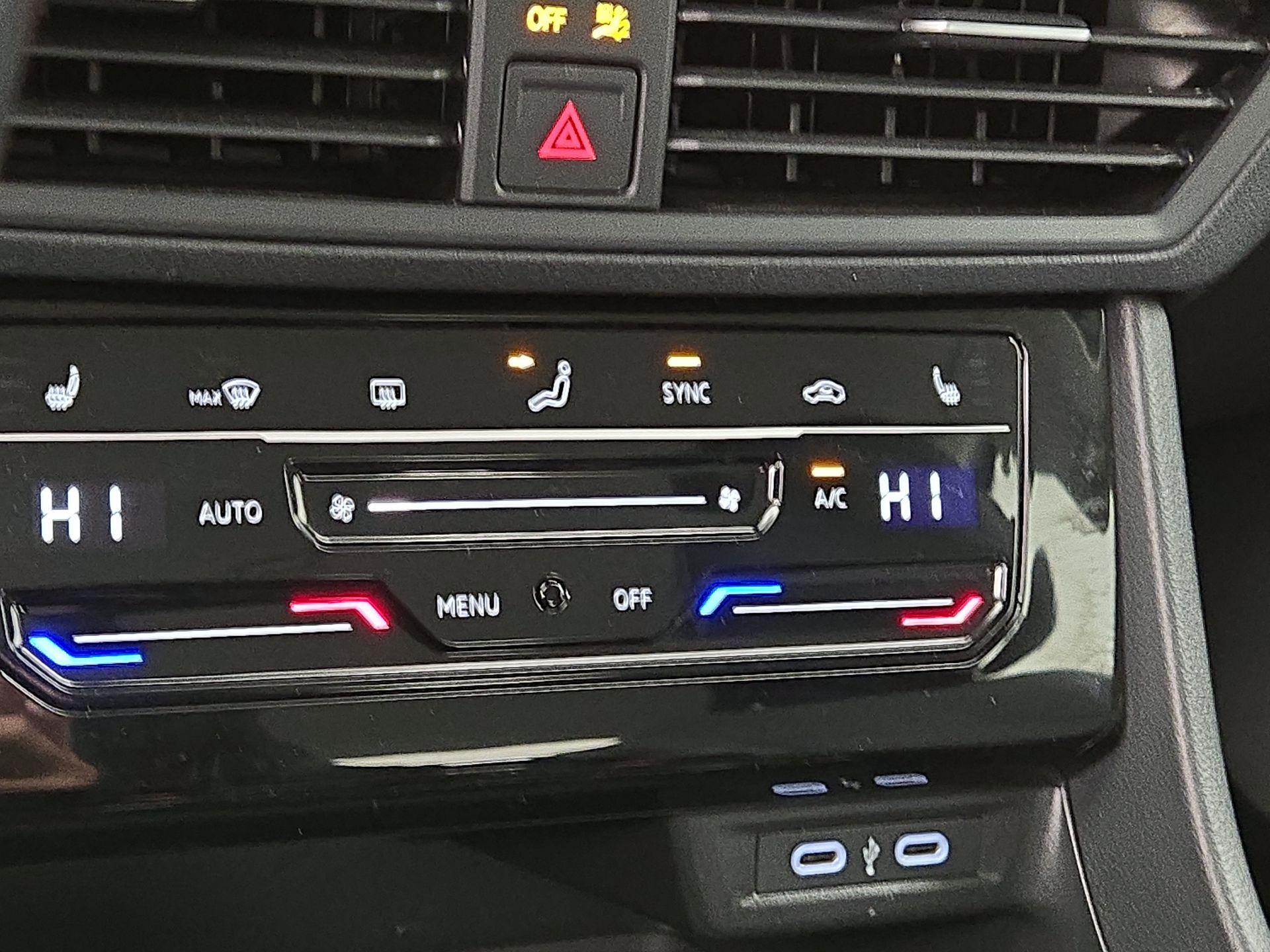 Thumbnail: 2025 Volkswagen Jetta - 15