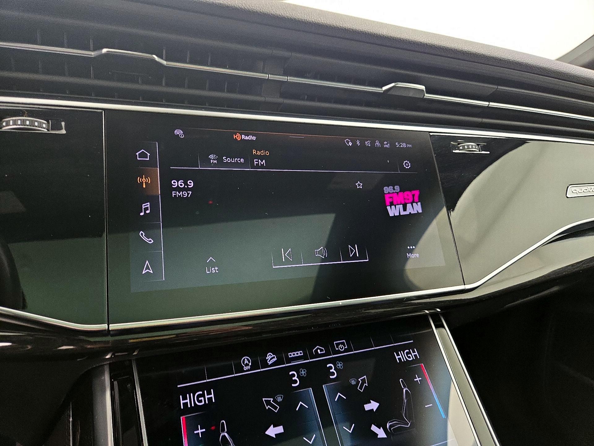 Thumbnail: 2023 Audi Q7 - 16