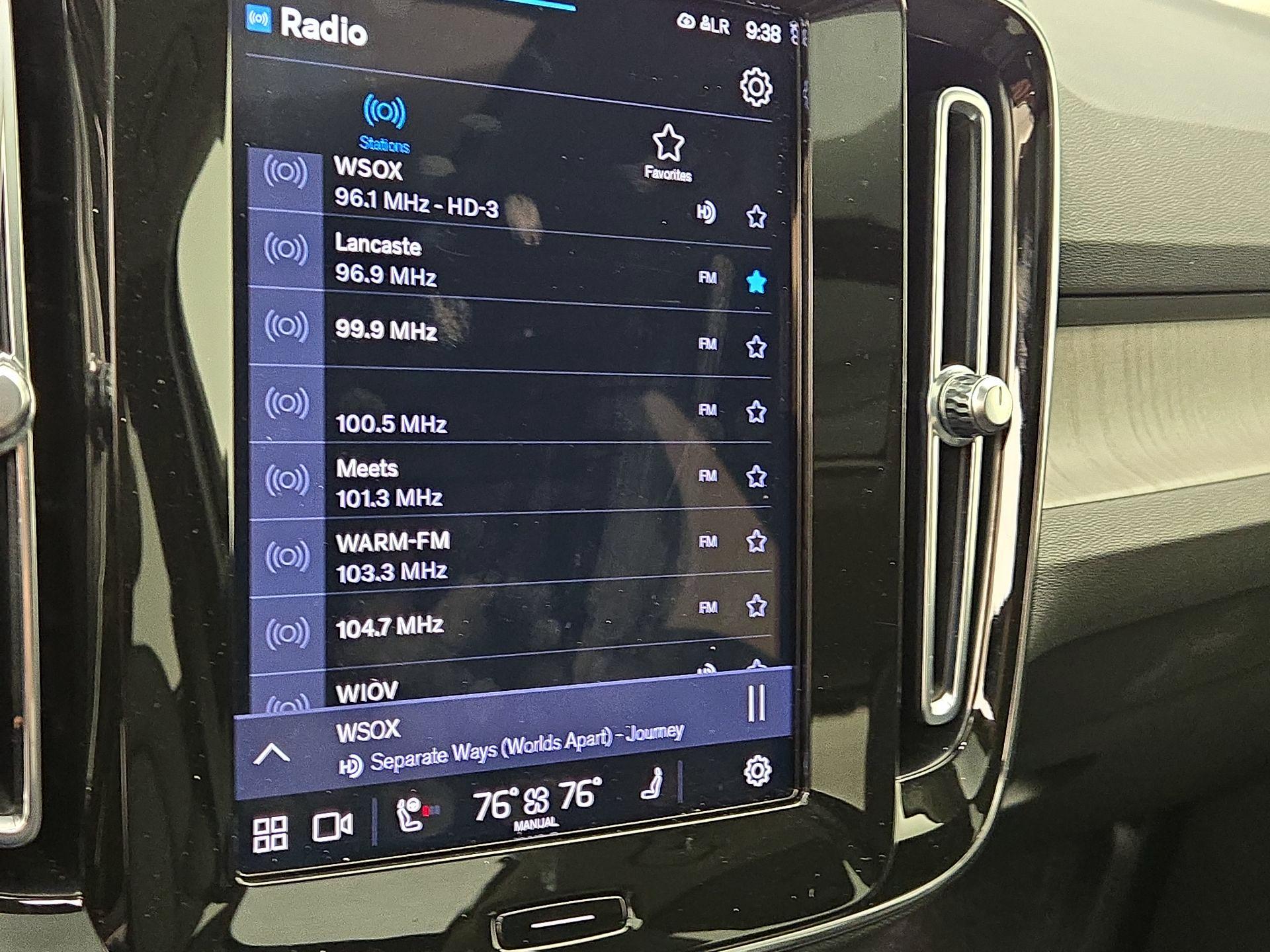 Thumbnail: 2023 Volvo XC40 - 15