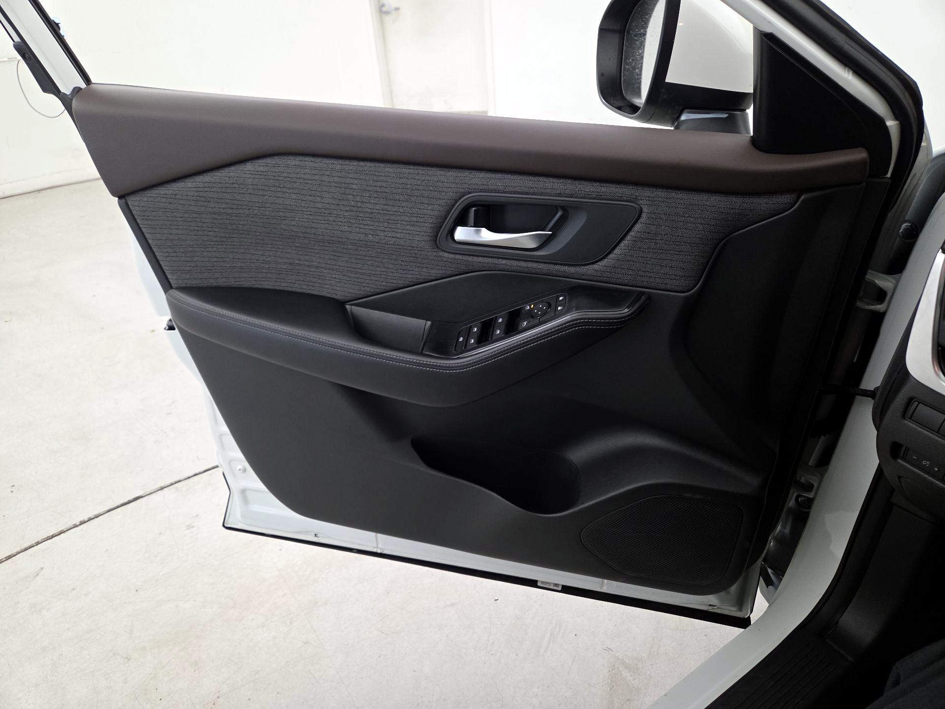 Thumbnail: 2023 Nissan Rogue - 12