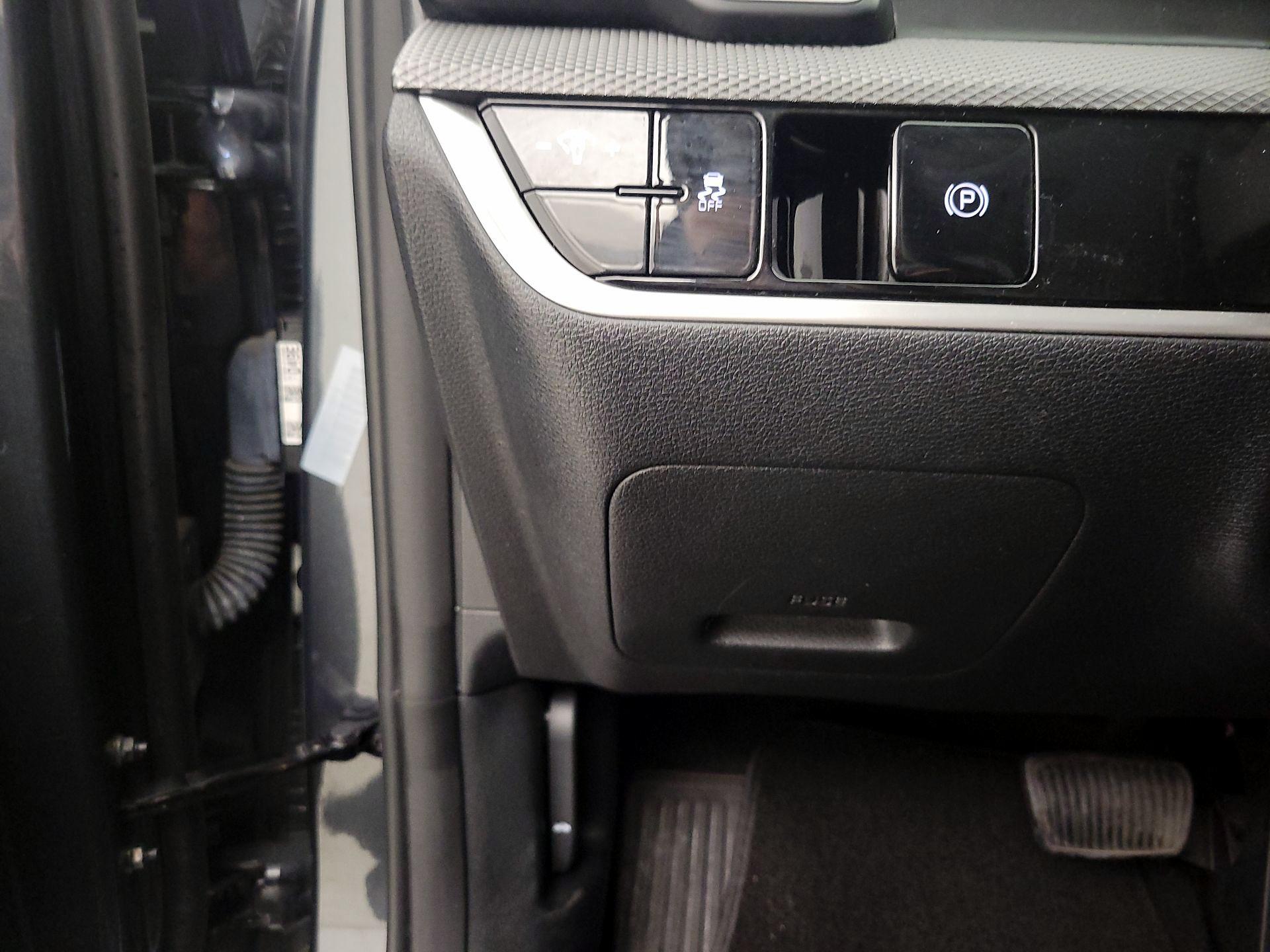 Thumbnail: 2024 Kia Sportage - 13