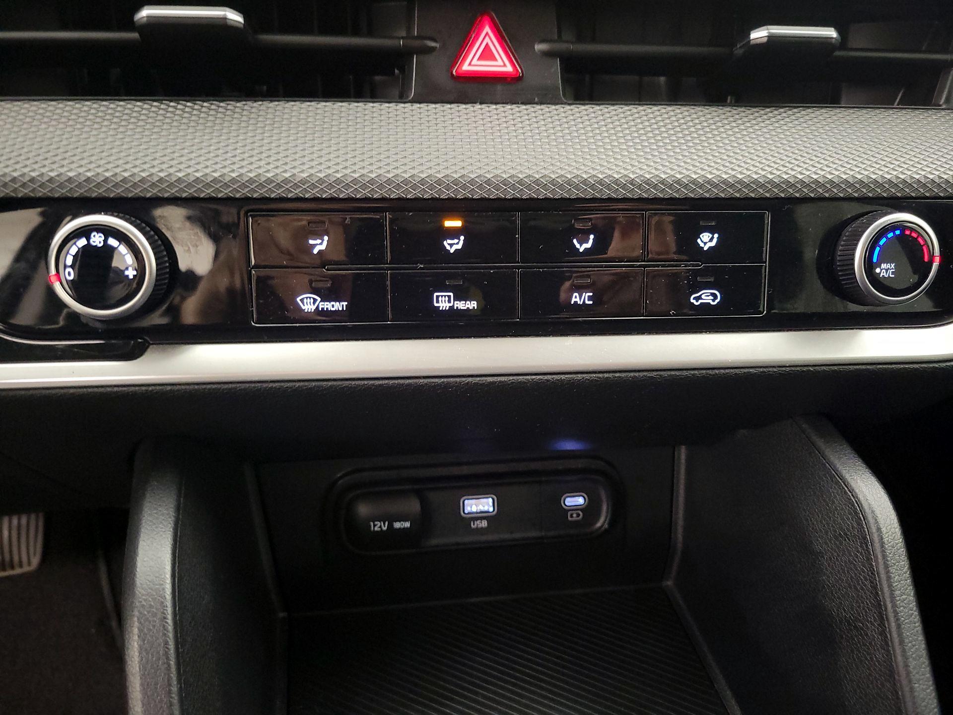 Thumbnail: 2024 Kia Sportage - 16