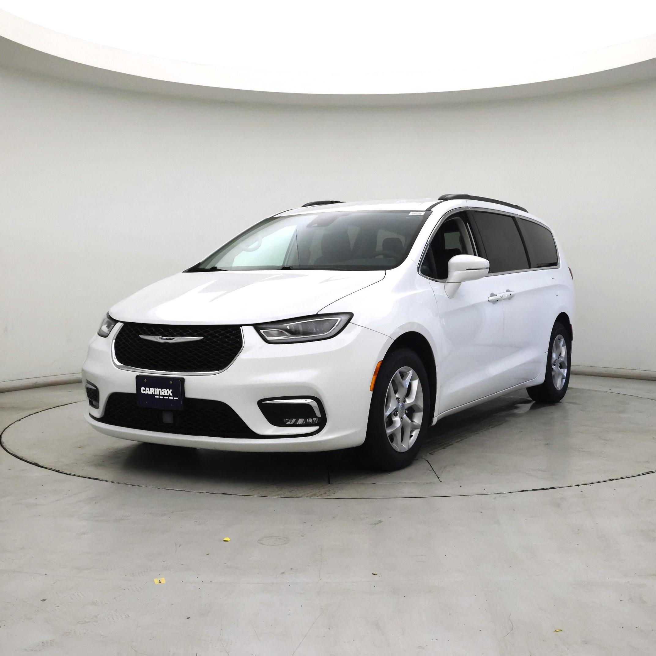 Thumbnail: 2022 Chrysler Pacifica - 4