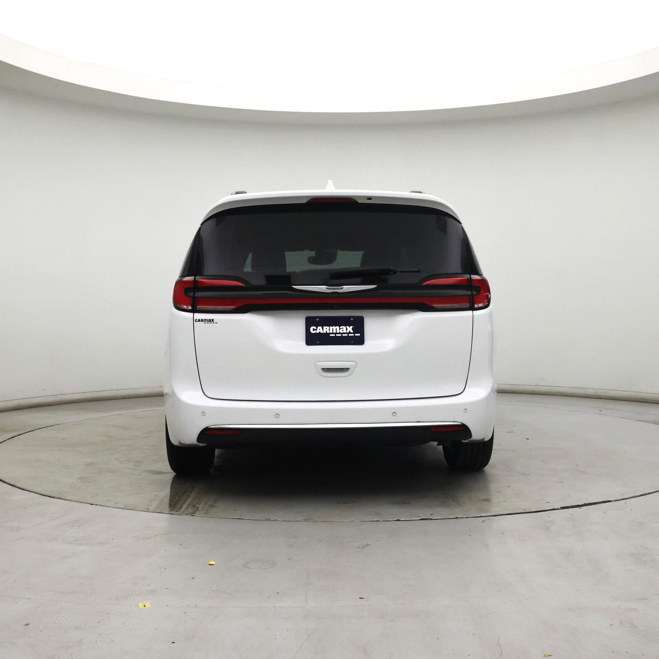 Thumbnail: 2022 Chrysler Pacifica - 6