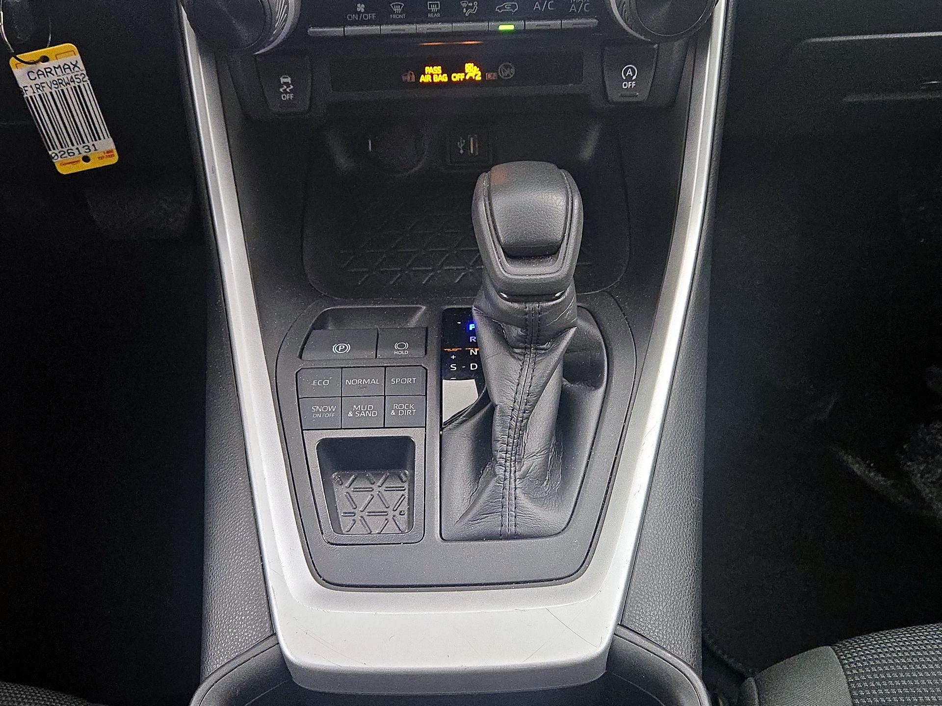 Thumbnail: 2024 Toyota RAV4 - 17