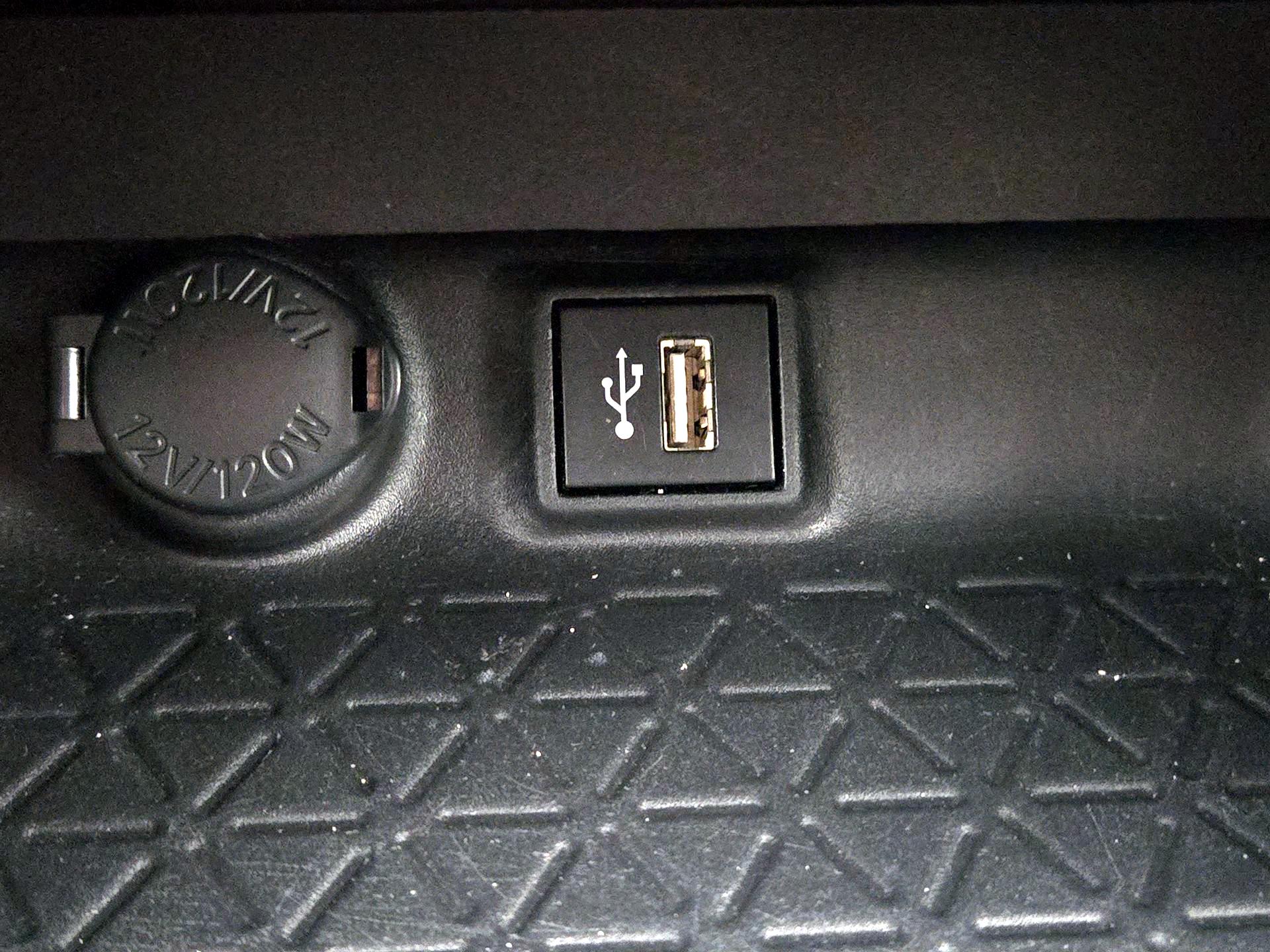 Thumbnail: 2024 Toyota RAV4 - 18