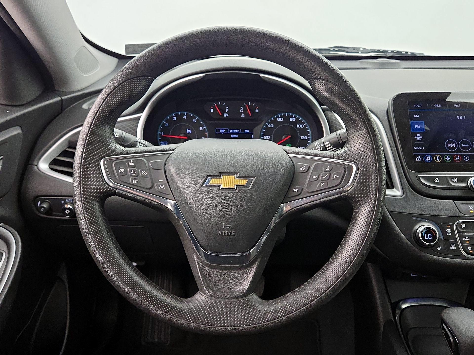 Thumbnail: 2024 Chevrolet Malibu - 10