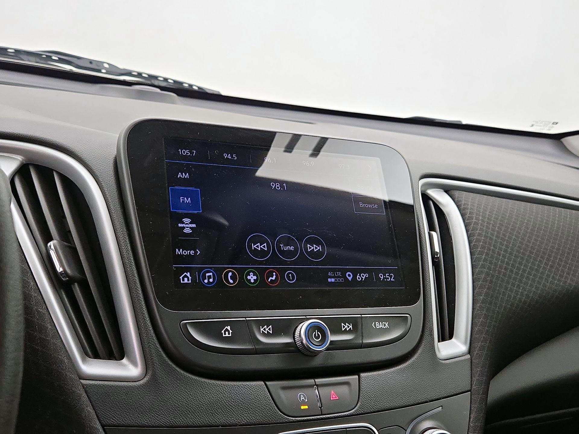 Thumbnail: 2024 Chevrolet Malibu - 15