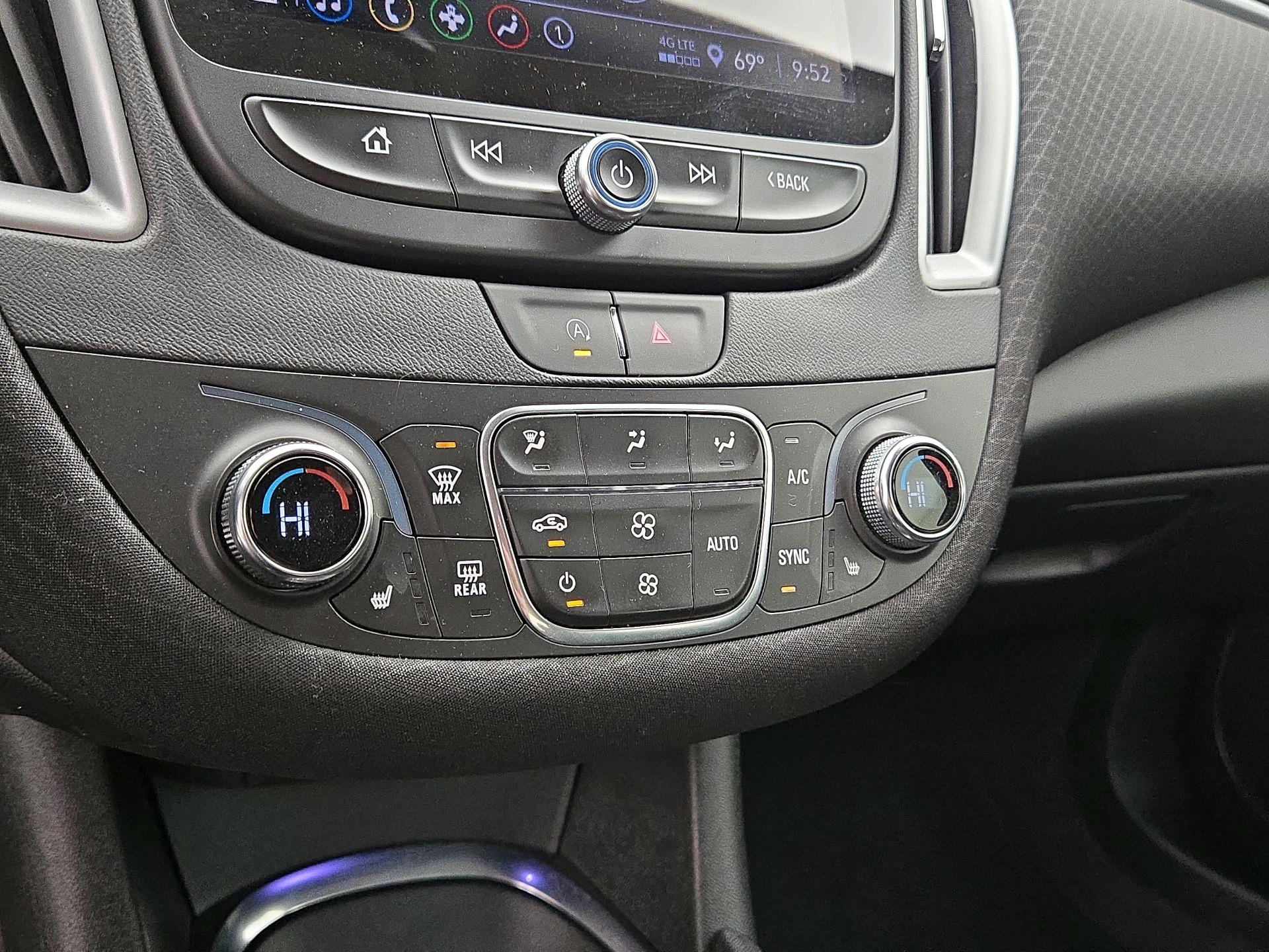 Thumbnail: 2024 Chevrolet Malibu - 16